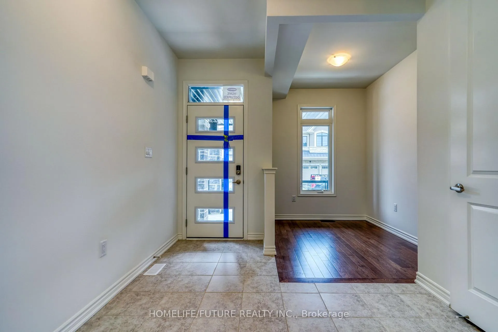 Photo 4 of 1481 Mockingbird Square, Pickering, Rural Pickering — HOMEH