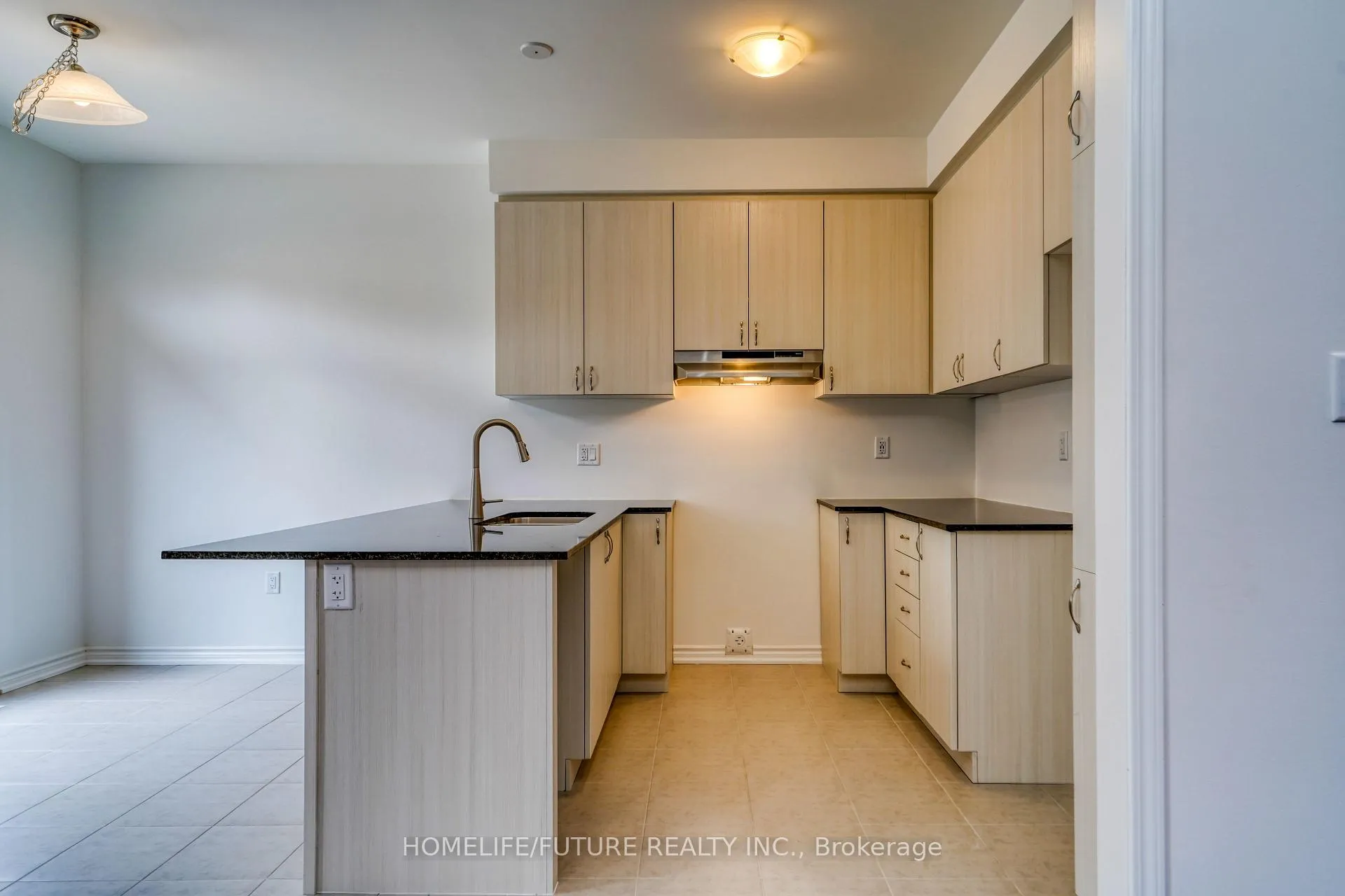 Photo 15 of 1481 Mockingbird Square, Pickering, Rural Pickering — HOMEH