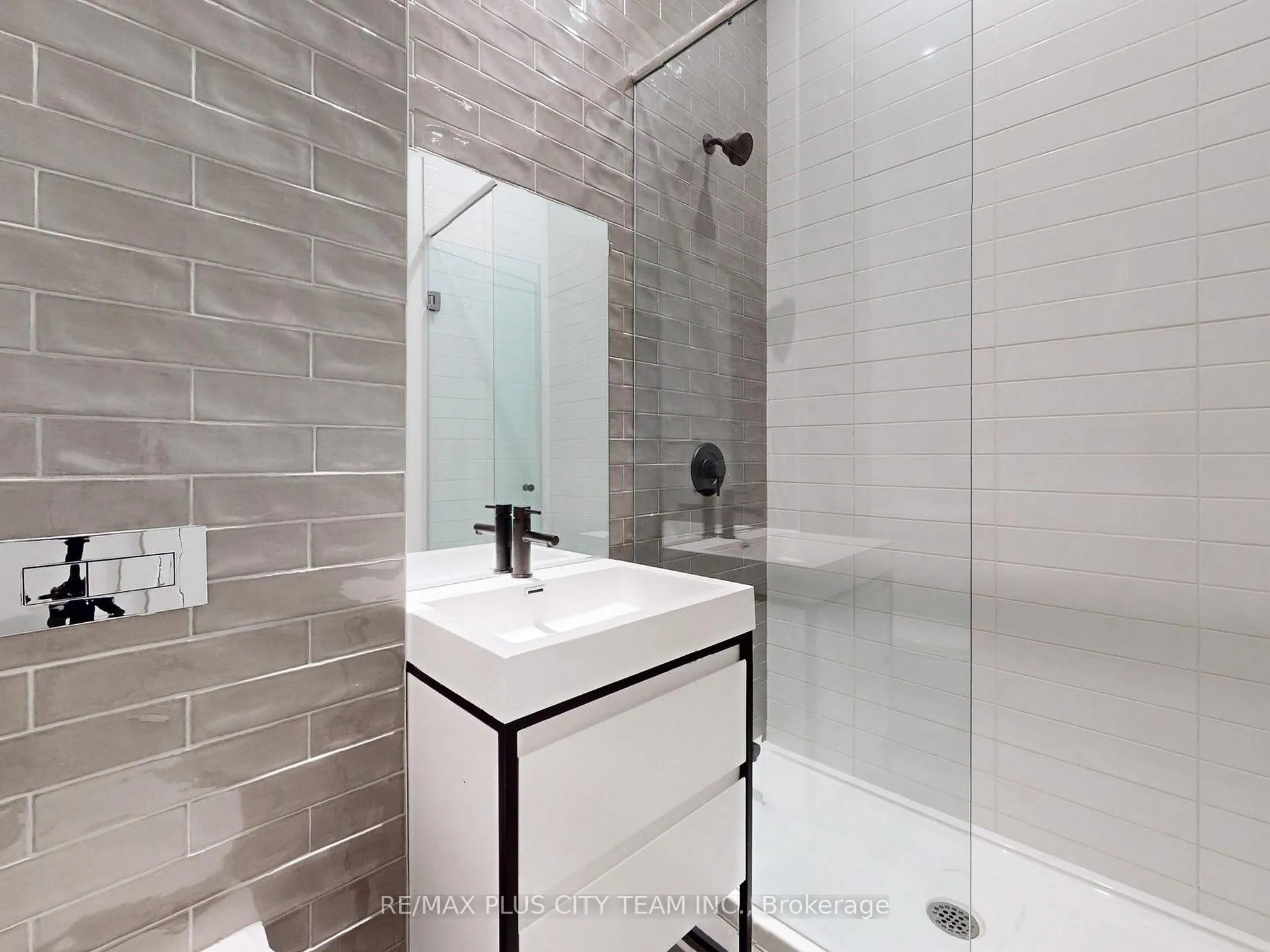 Photo 11 of Unit 206, 150 Logan Avenue, Toronto, South Riverdale — HOMEH