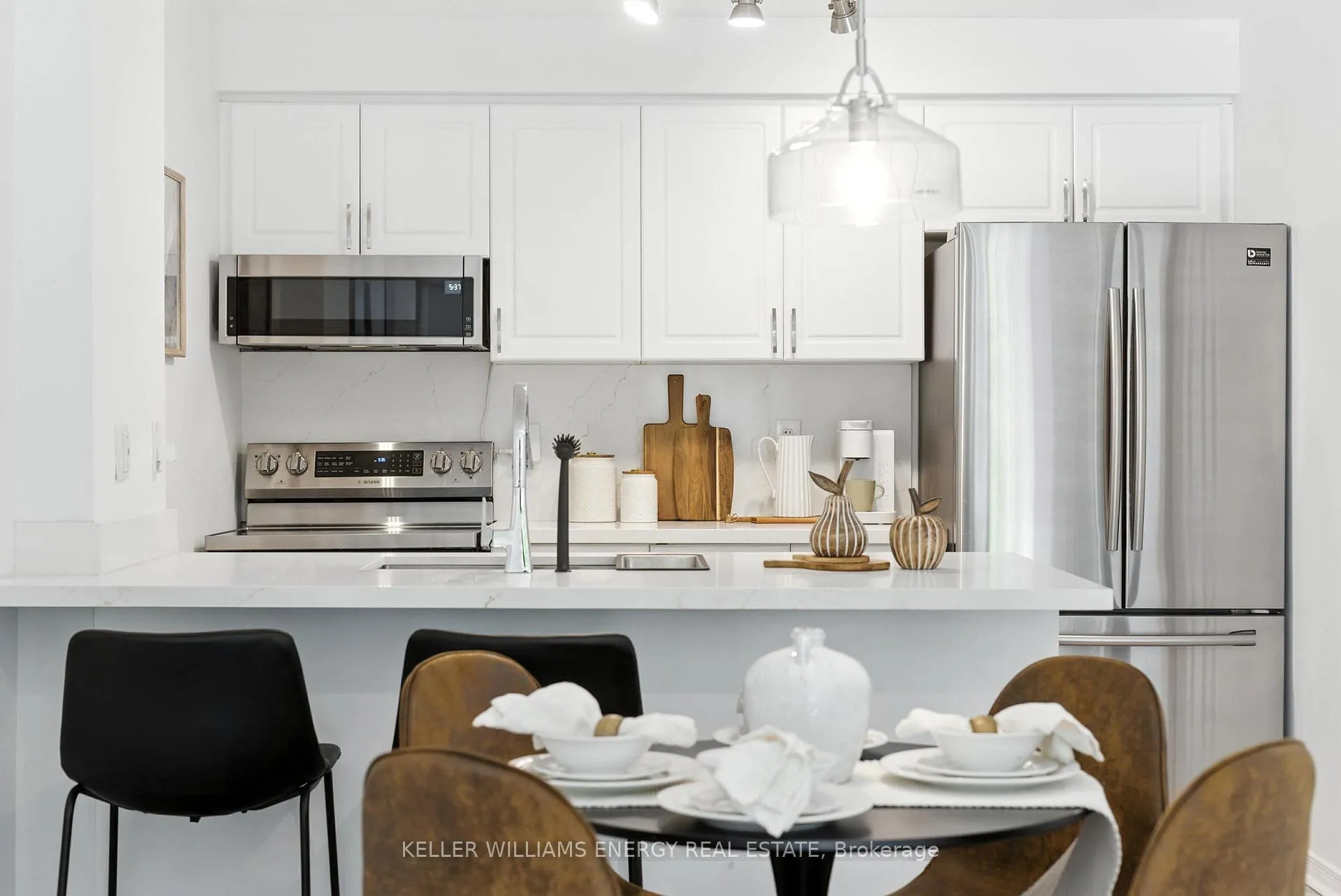 Photo 6 of Unit 110, 98 Aspen Spring Drive, Clarington, Bowmanville — HOMEH