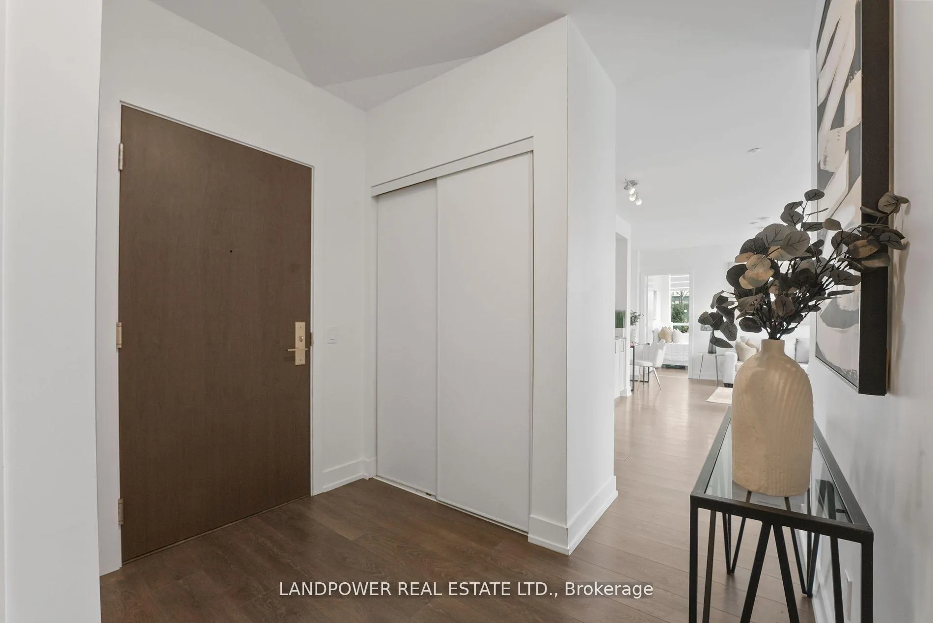 Photo 5 of Unit 706W, 268 Buchanan Drive, Markham, Unionville — HOMEH