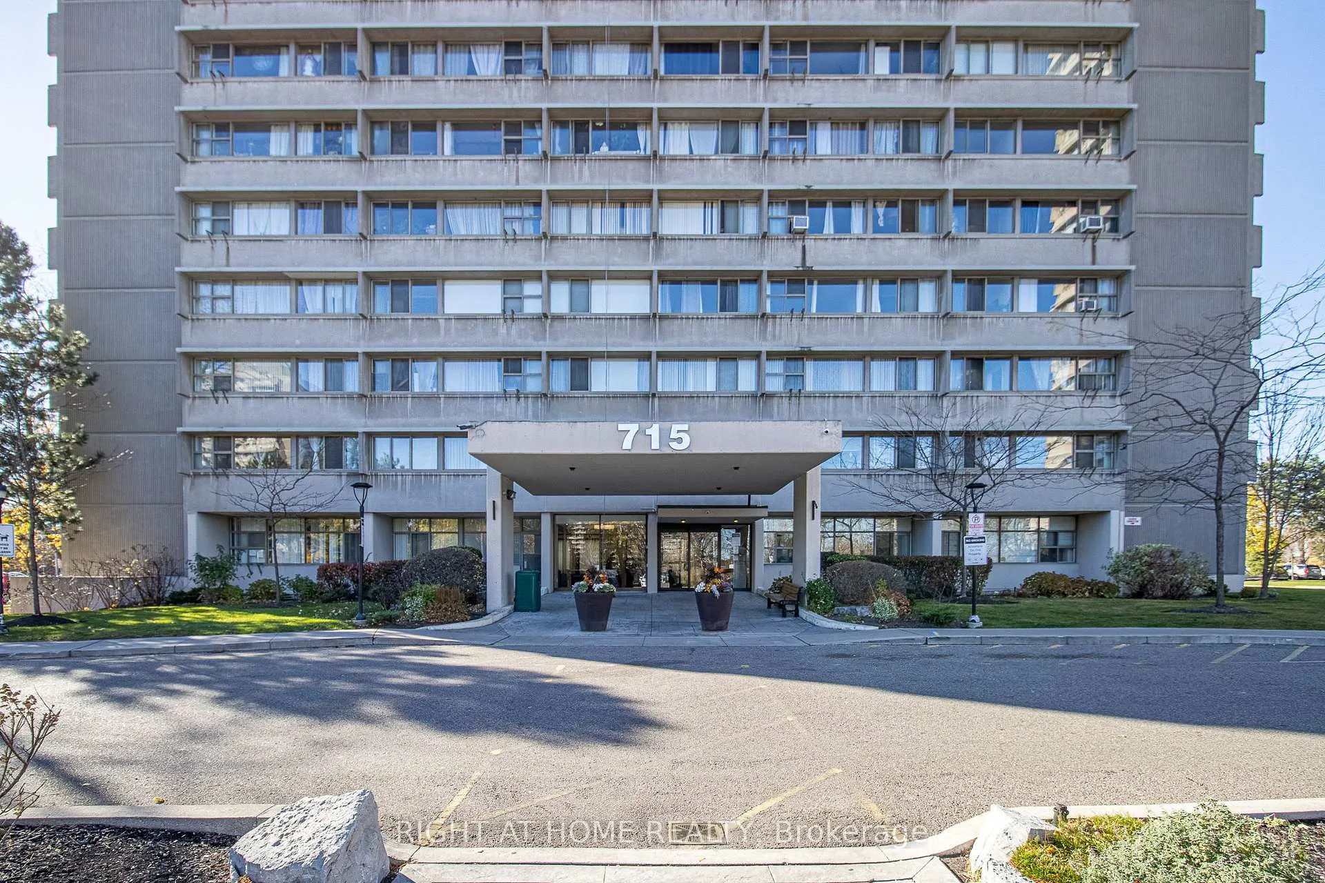 Photo 2 of Unit 1608, 715 Don Mills Road, Toronto, Flemingdon Park — HOMEH
