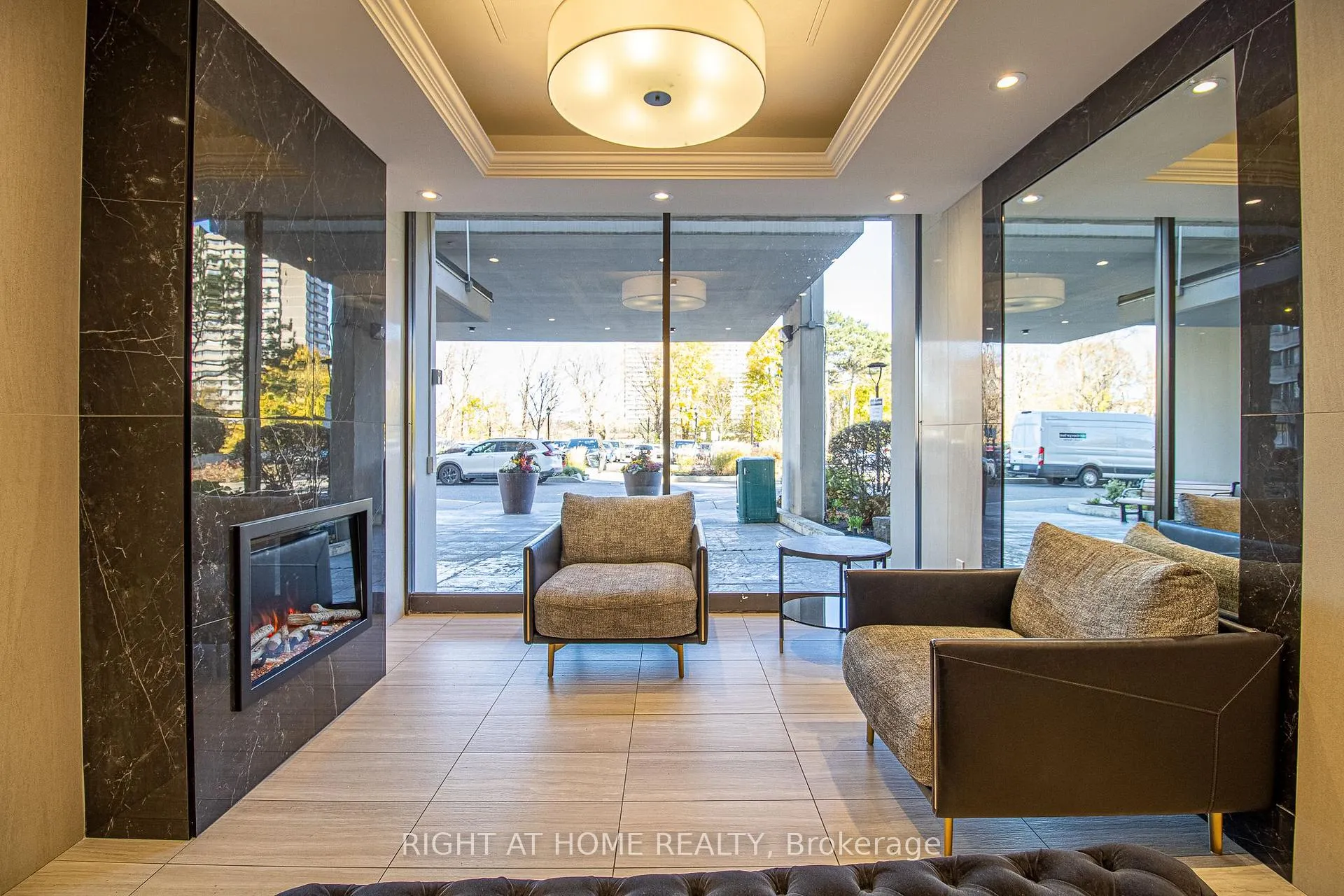 Photo 5 of Unit 1608, 715 Don Mills Road, Toronto, Flemingdon Park — HOMEH