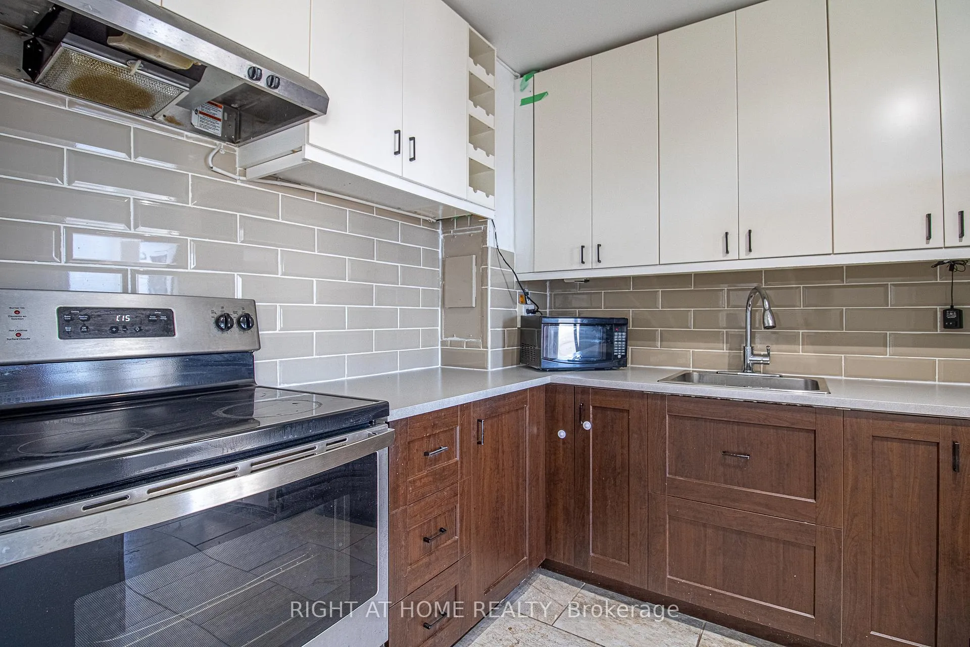Photo 15 of Unit 1608, 715 Don Mills Road, Toronto, Flemingdon Park — HOMEH