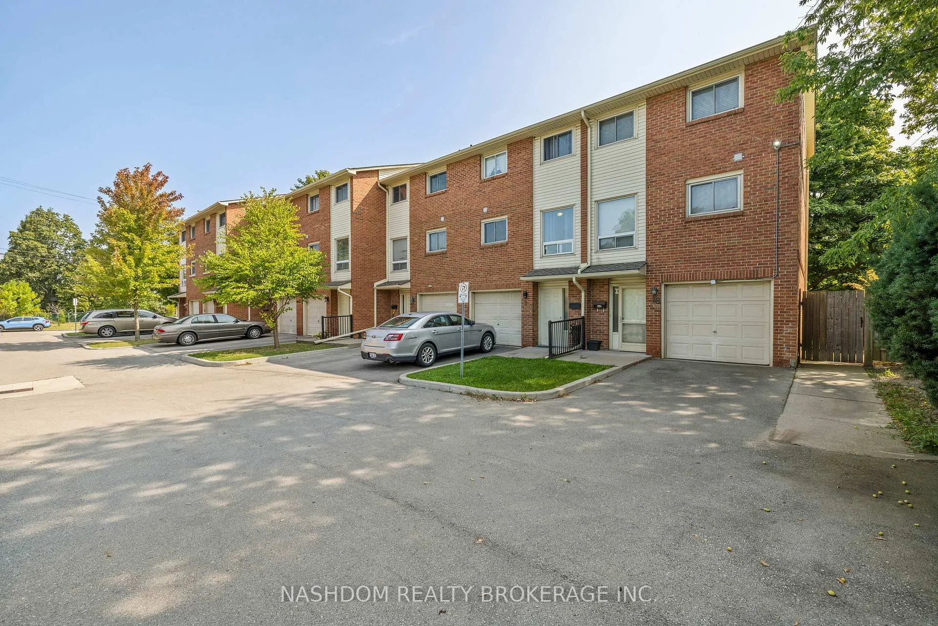 Photo 18 of Unit 17, 6 Loconder Drive, Hamilton, Randall — HOMEH