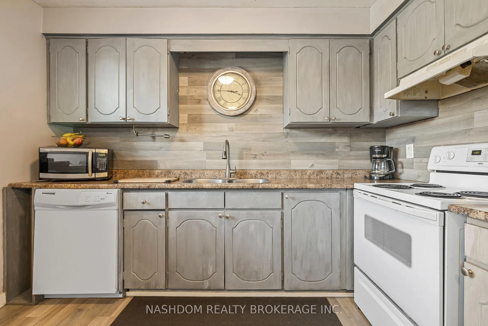 Photo 30 of Unit 17, 6 Loconder Drive, Hamilton, Randall — HOMEH