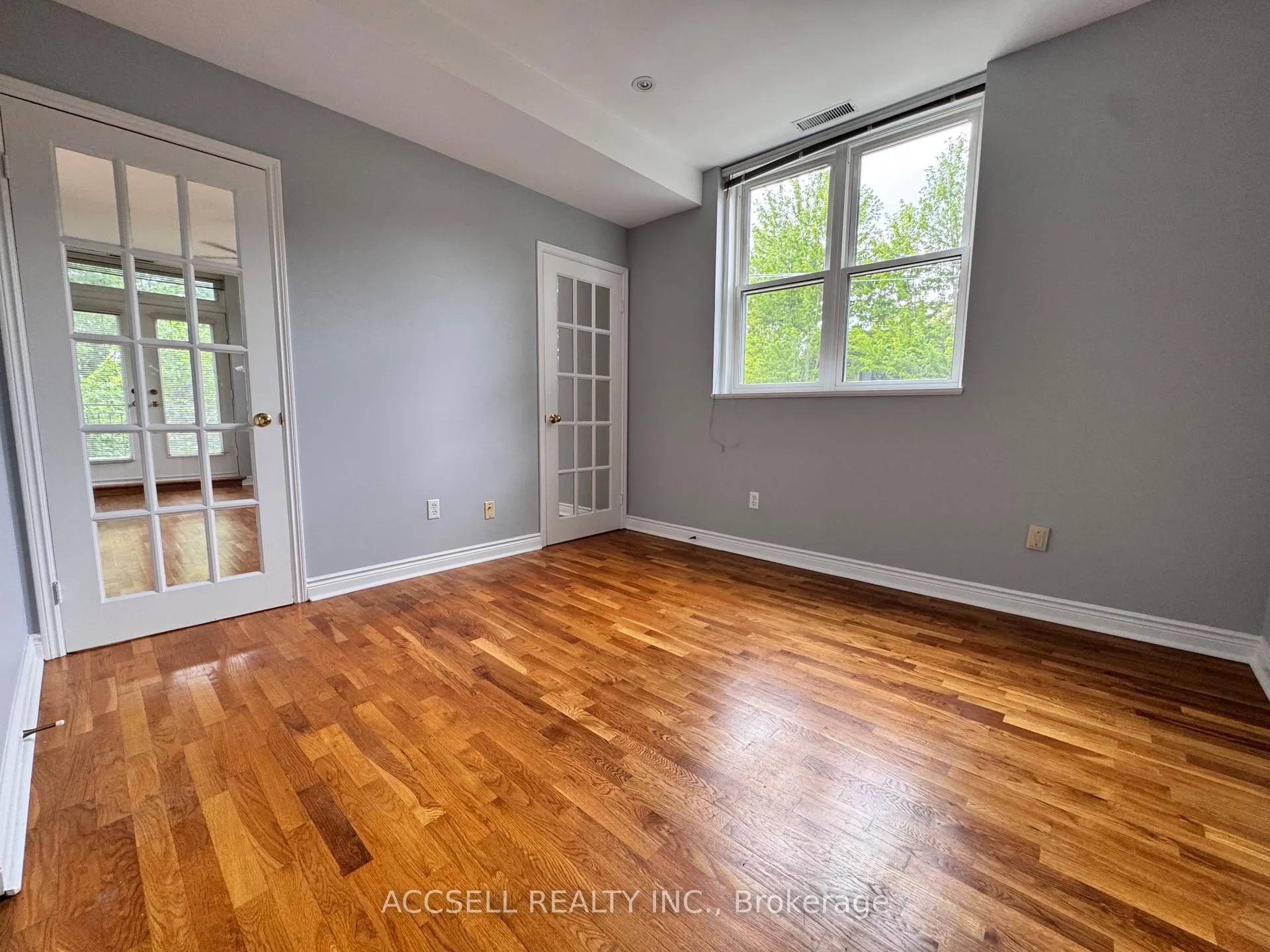 Photo 11 of Unit 302, 15 Glen Manor Drive, Toronto, The Beaches — HOMEH
