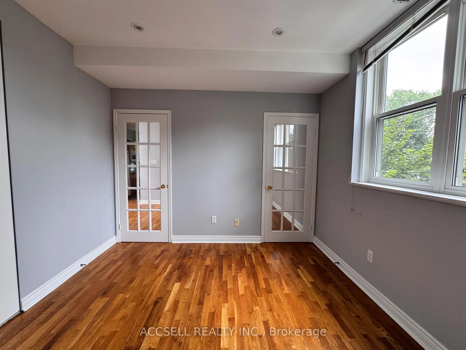 Photo 14 of Unit 302, 15 Glen Manor Drive, Toronto, The Beaches — HOMEH