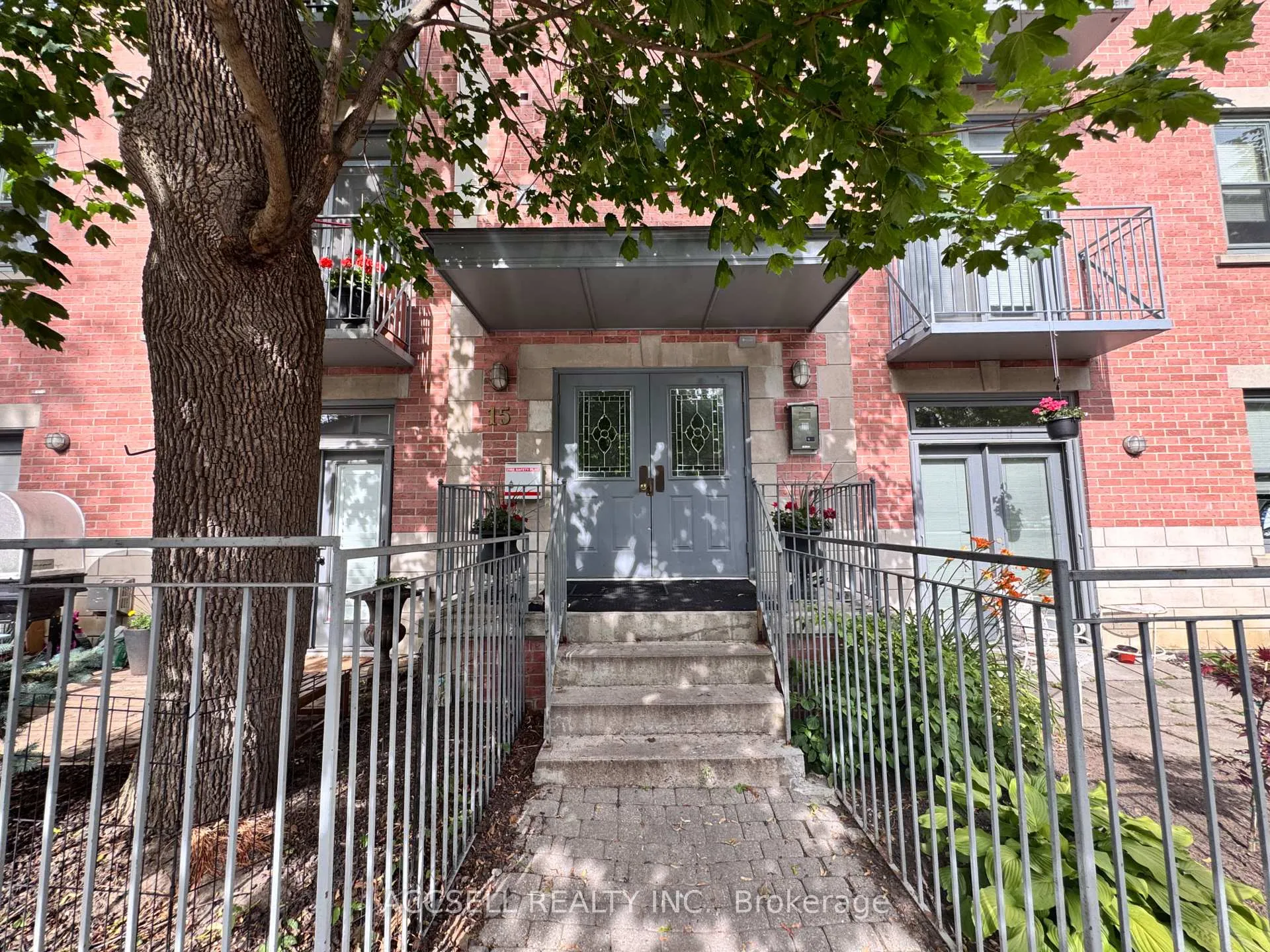 Photo 15 of Unit 302, 15 Glen Manor Drive, Toronto, The Beaches — HOMEH
