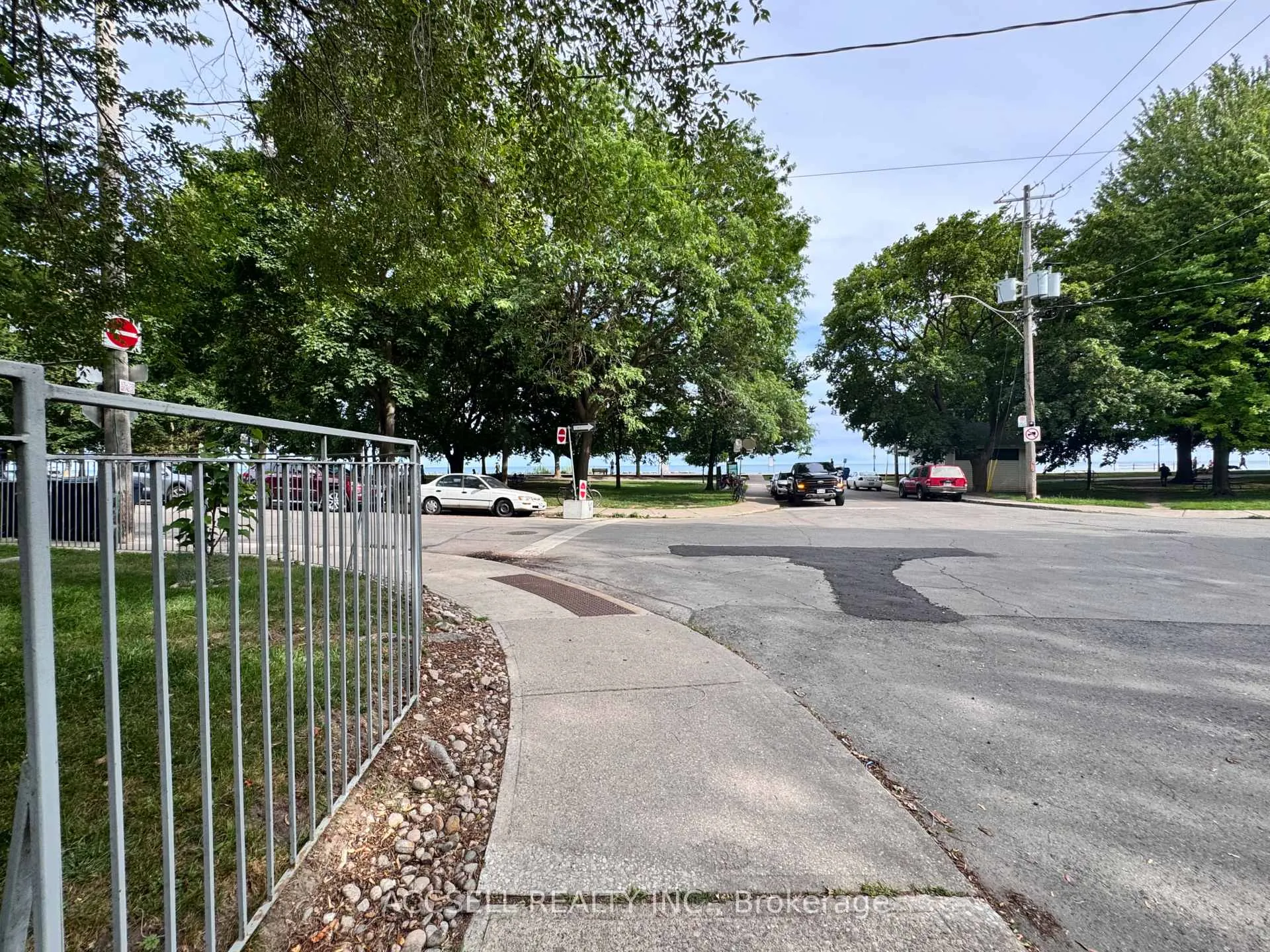 Photo 16 of Unit 302, 15 Glen Manor Drive, Toronto, The Beaches — HOMEH