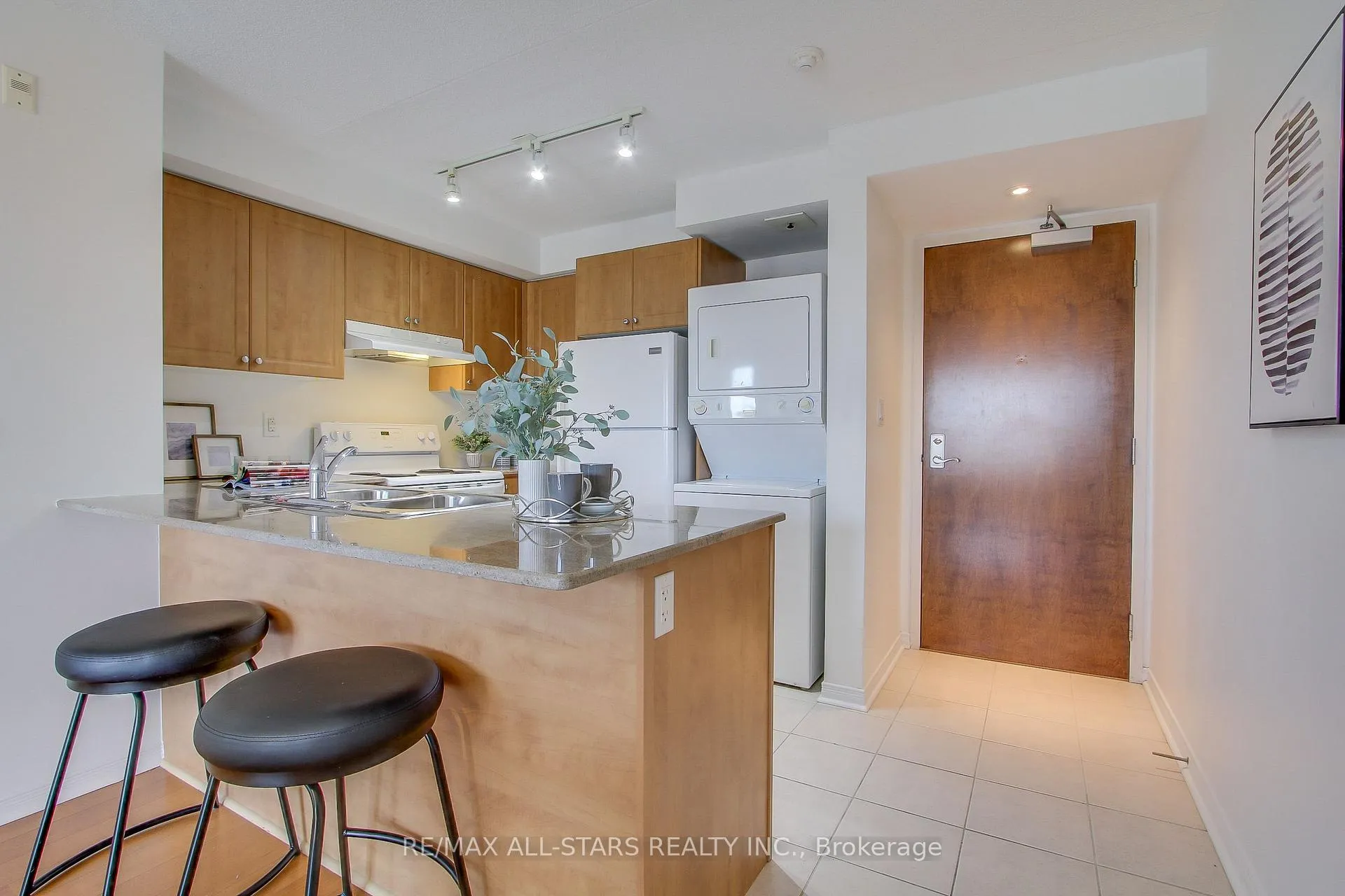 Photo 6 of Unit 610, 4600 Steeles Avenue E, Markham, Milliken Mills East — HOMEH