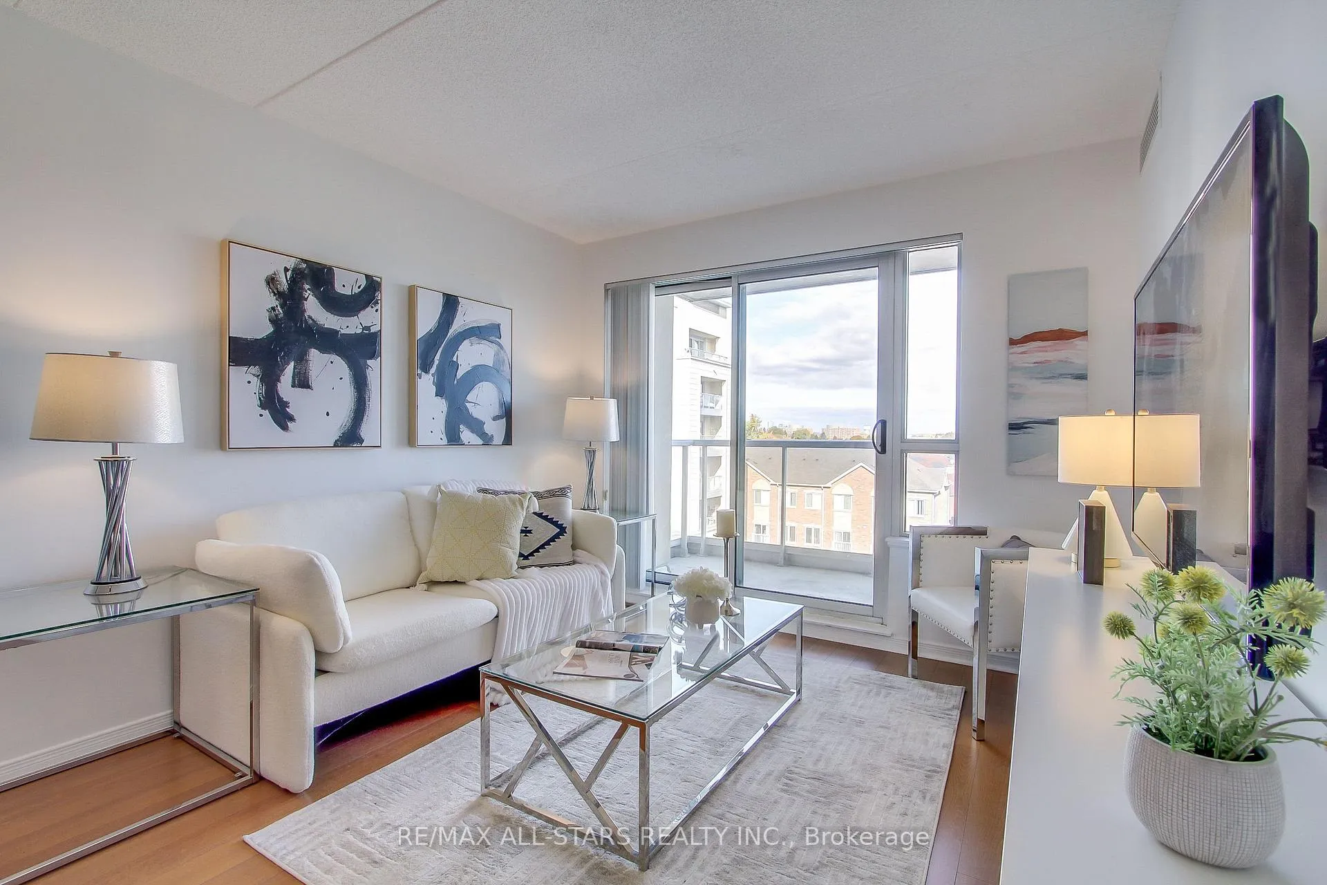 Photo 16 of Unit 610, 4600 Steeles Avenue E, Markham, Milliken Mills East — HOMEH
