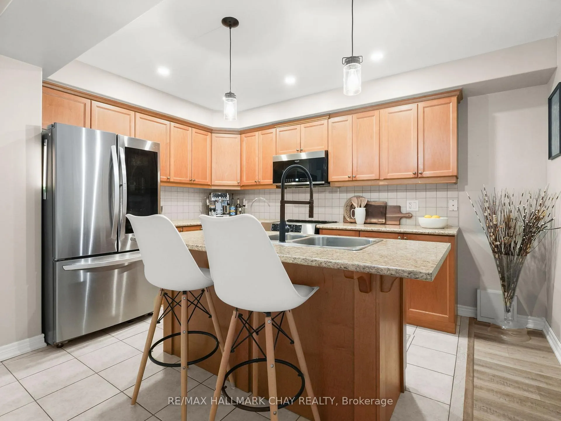 Photo 9 of 112 Pearl Drive, Orillia — HOMEH