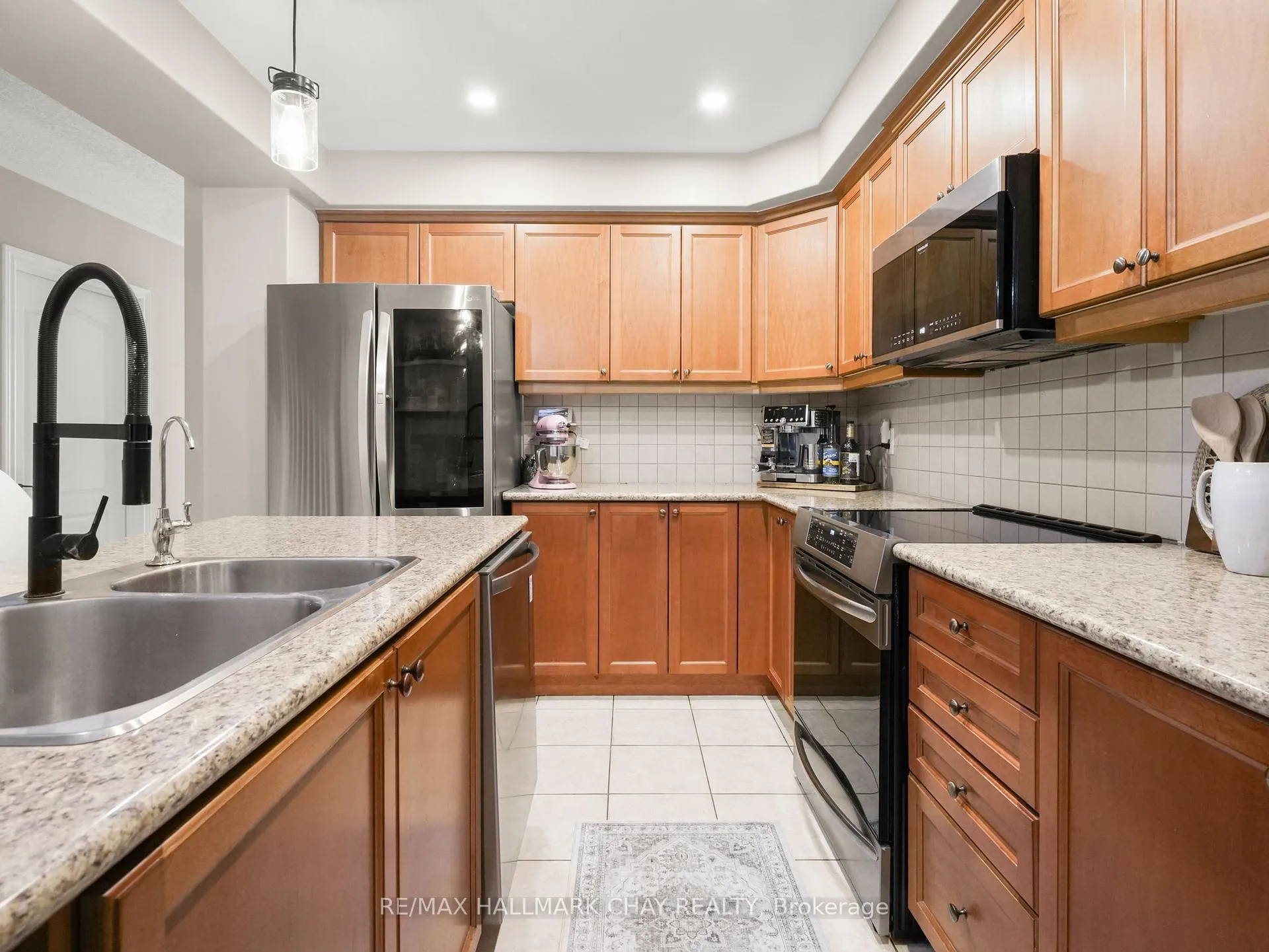 Photo 10 of 112 Pearl Drive, Orillia — HOMEH