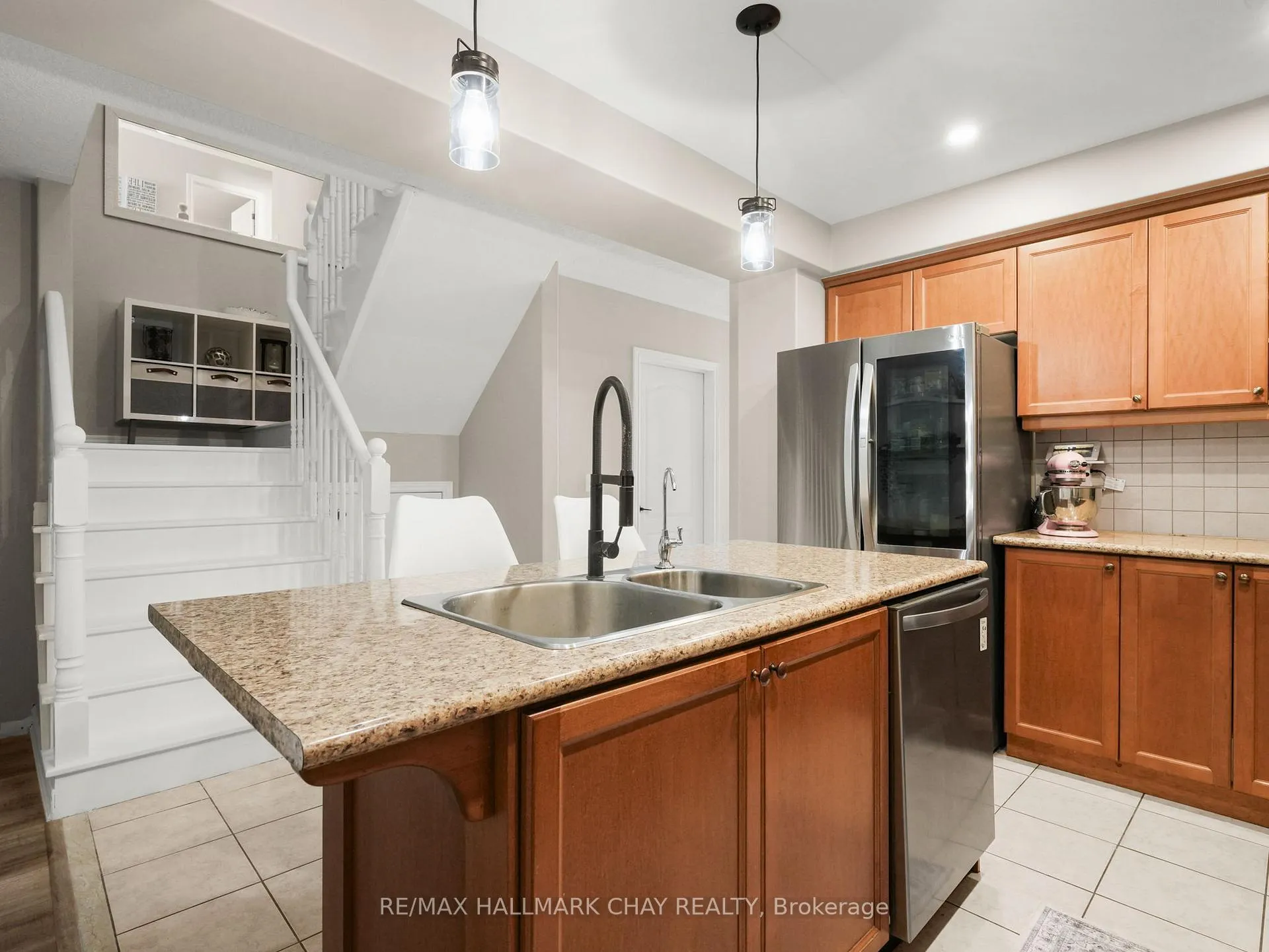 Photo 13 of 112 Pearl Drive, Orillia — HOMEH