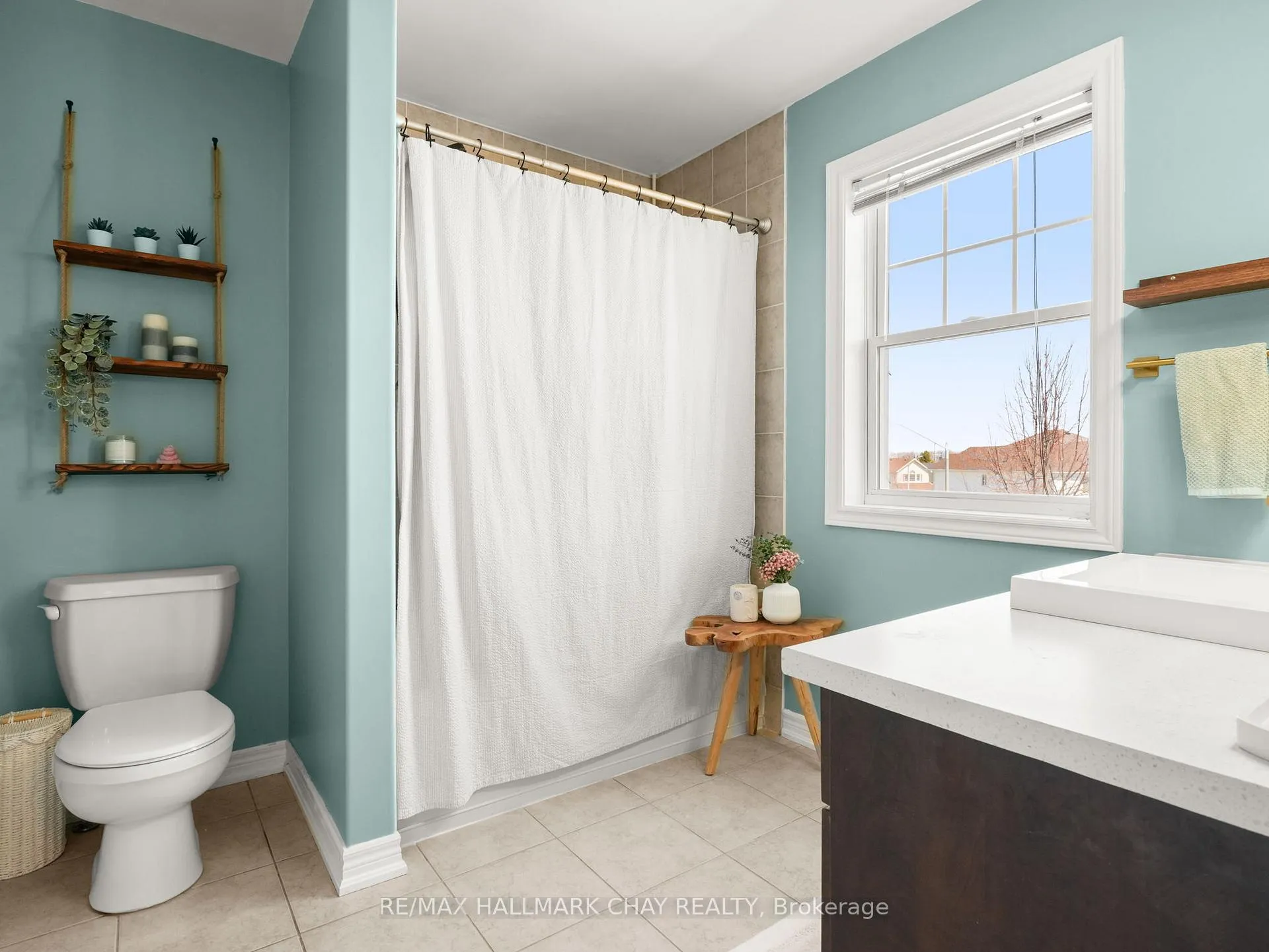Photo 37 of 112 Pearl Drive, Orillia — HOMEH