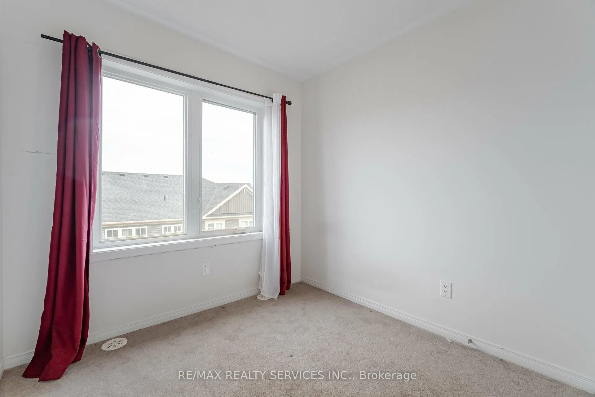 Photo 22 of Unit 98, 85 Danzatore Path, Oshawa, Windfields — HOMEH