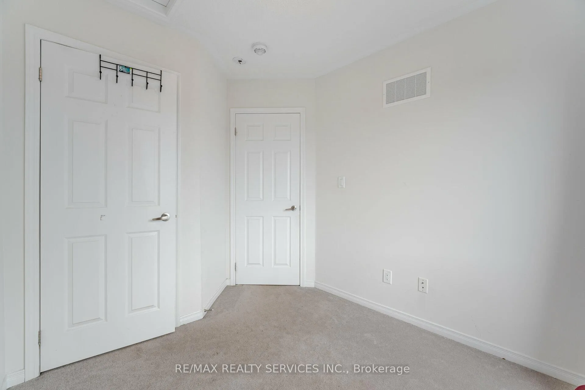 Photo 23 of Unit 98, 85 Danzatore Path, Oshawa, Windfields — HOMEH