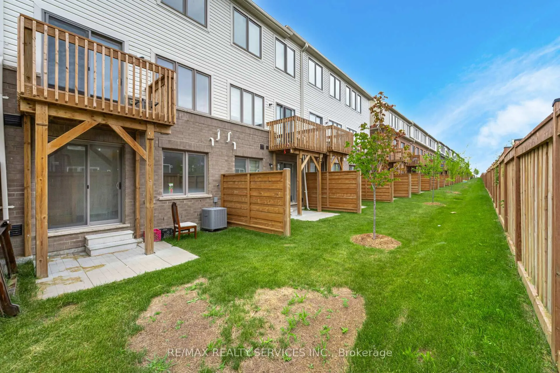 Photo 31 of Unit 98, 85 Danzatore Path, Oshawa, Windfields — HOMEH