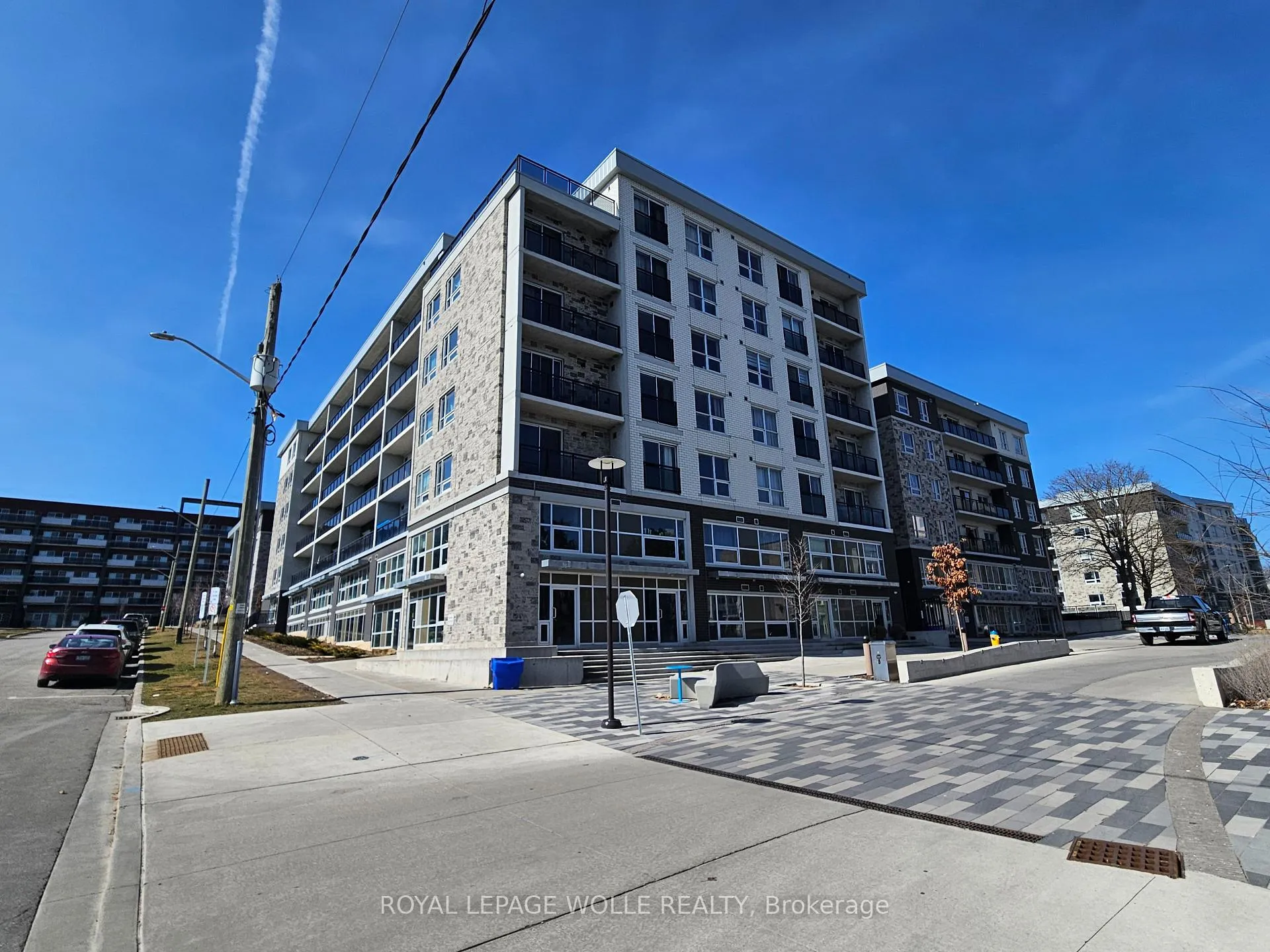 Photo 2 of Unit B404, 275 Larch Street, Waterloo, Lakeshore Village — HOMEH
