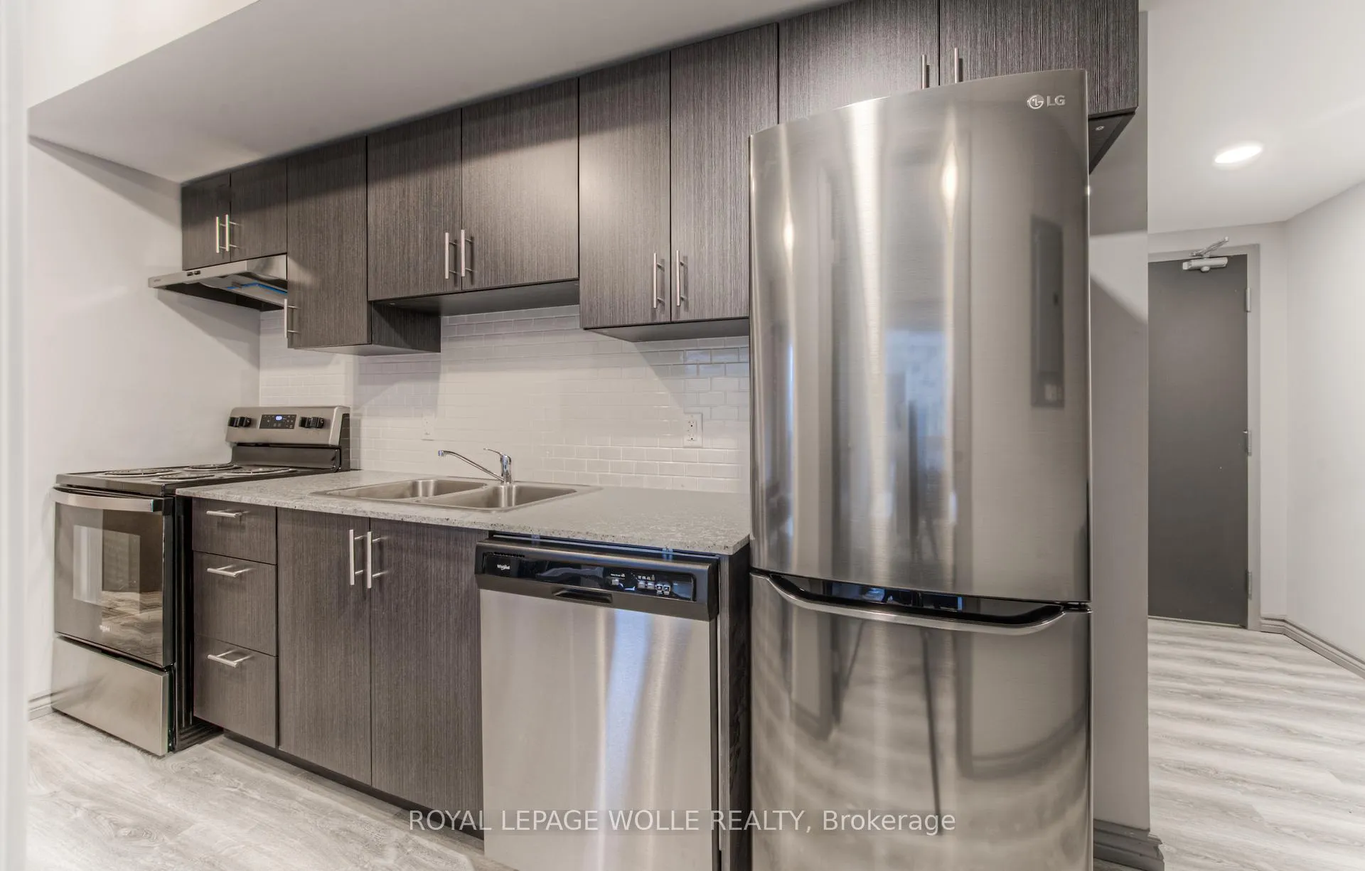 Photo 8 of Unit B404, 275 Larch Street, Waterloo, Lakeshore Village — HOMEH