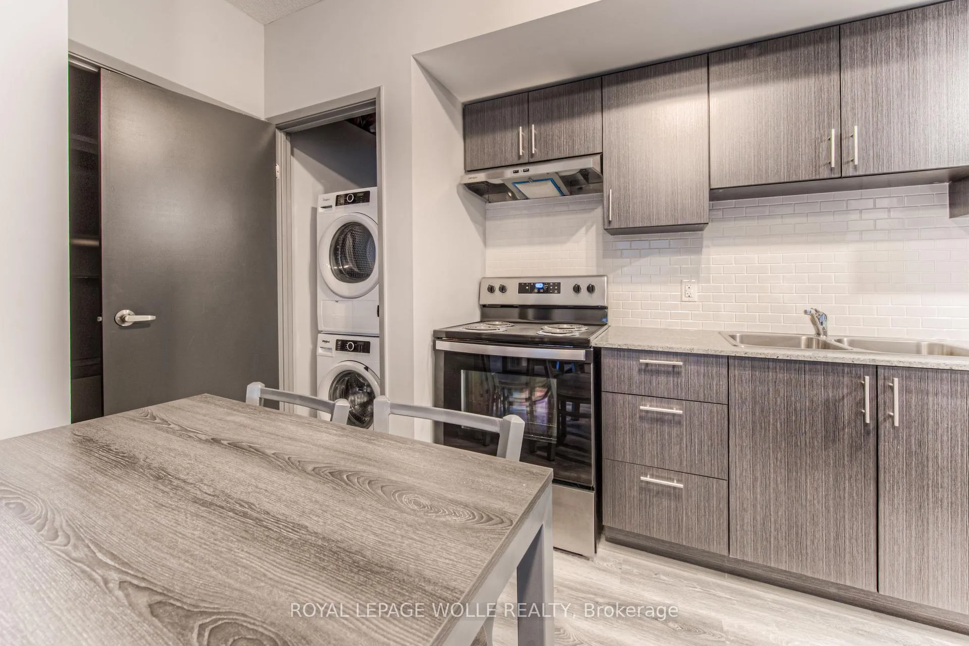 Photo 9 of Unit B404, 275 Larch Street, Waterloo, Lakeshore Village — HOMEH