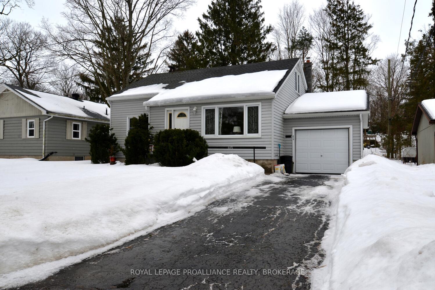 Photo 3 of 615 Hillside Drive, Gananoque — HOMEH
