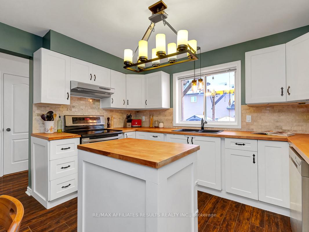 Photo 16 of 48 Johnston Street, Carleton Place — HOMEH