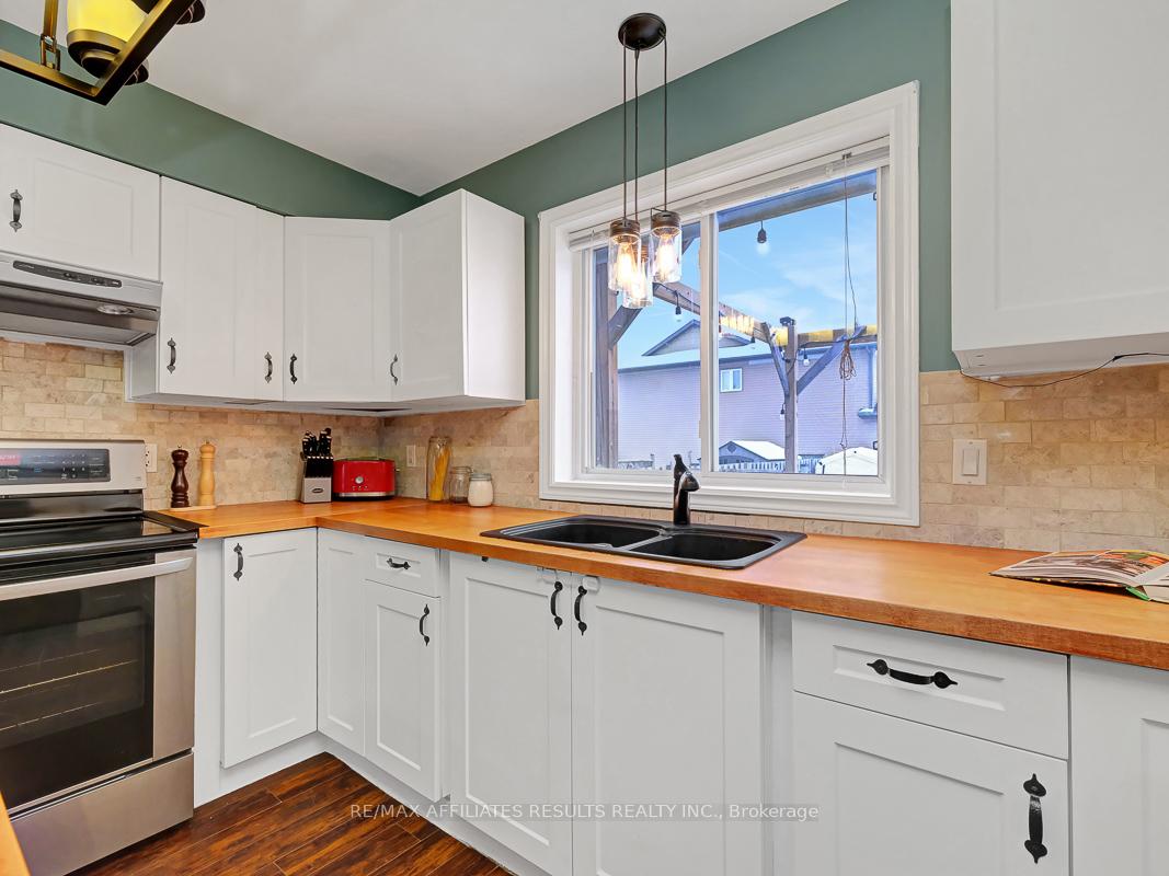 Photo 17 of 48 Johnston Street, Carleton Place — HOMEH