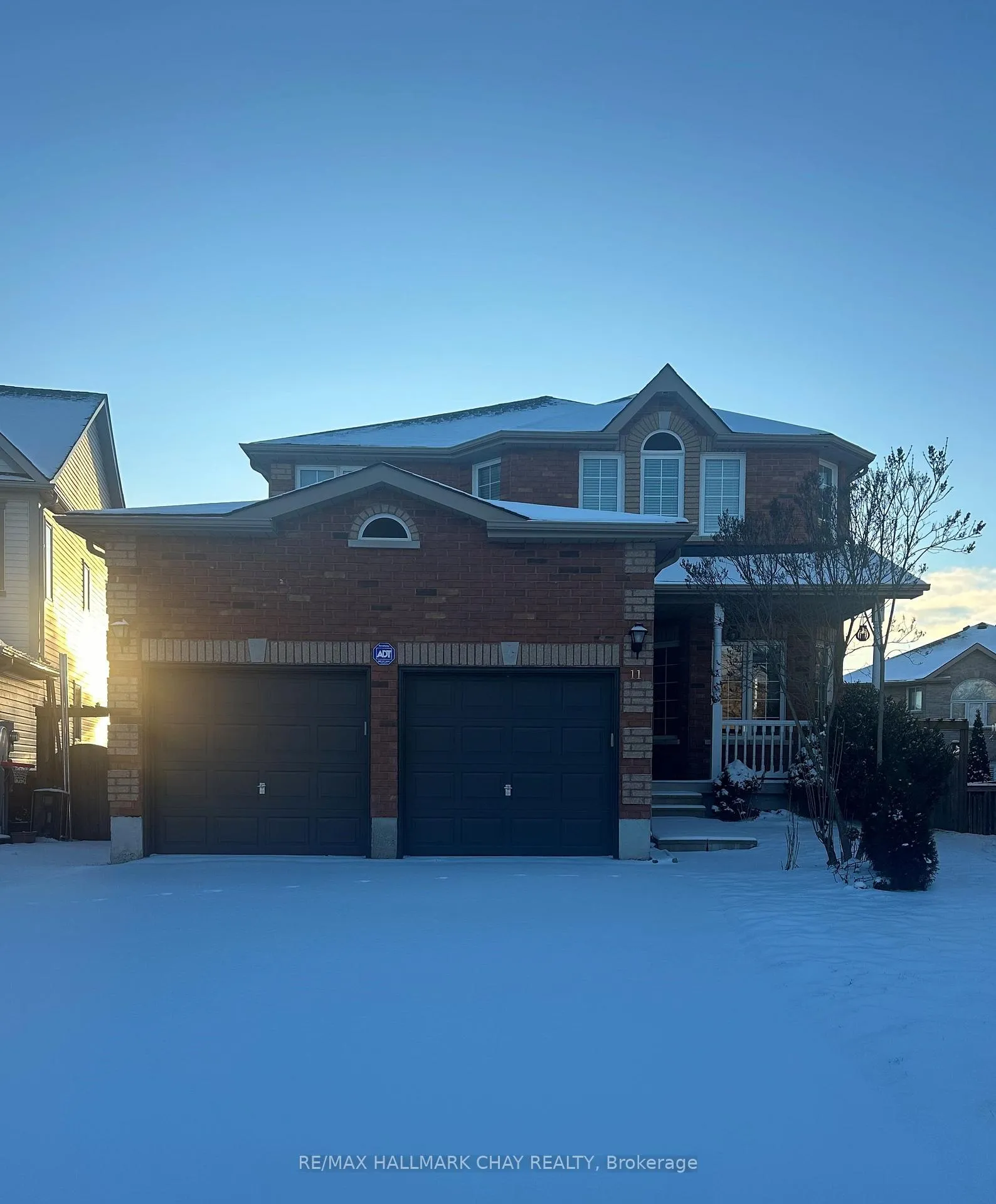 Photo 1 of 11 Sovereign's Gate, Barrie, Innis-Shore — HOMEH