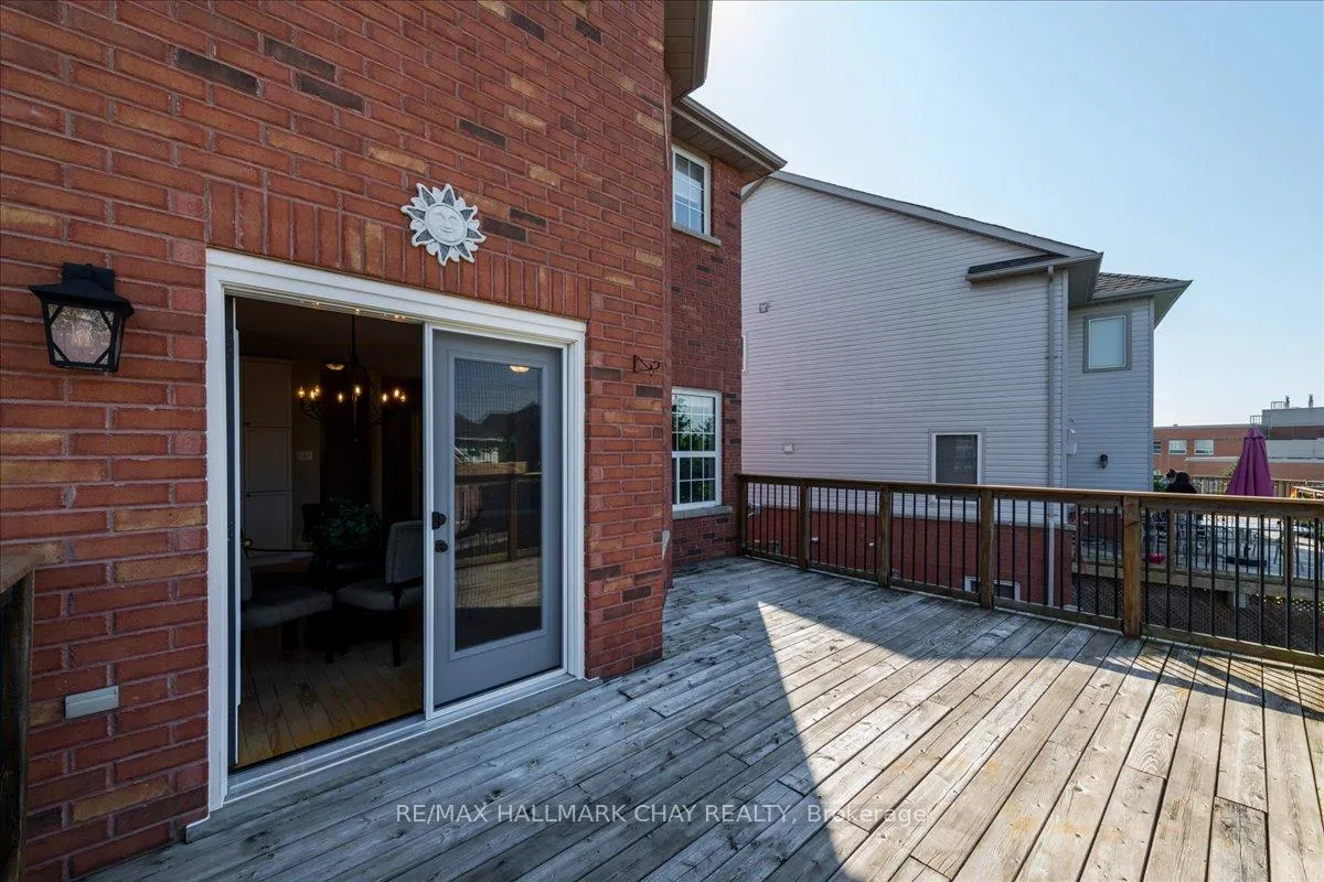 Photo 10 of 11 Sovereign's Gate, Barrie, Innis-Shore — HOMEH