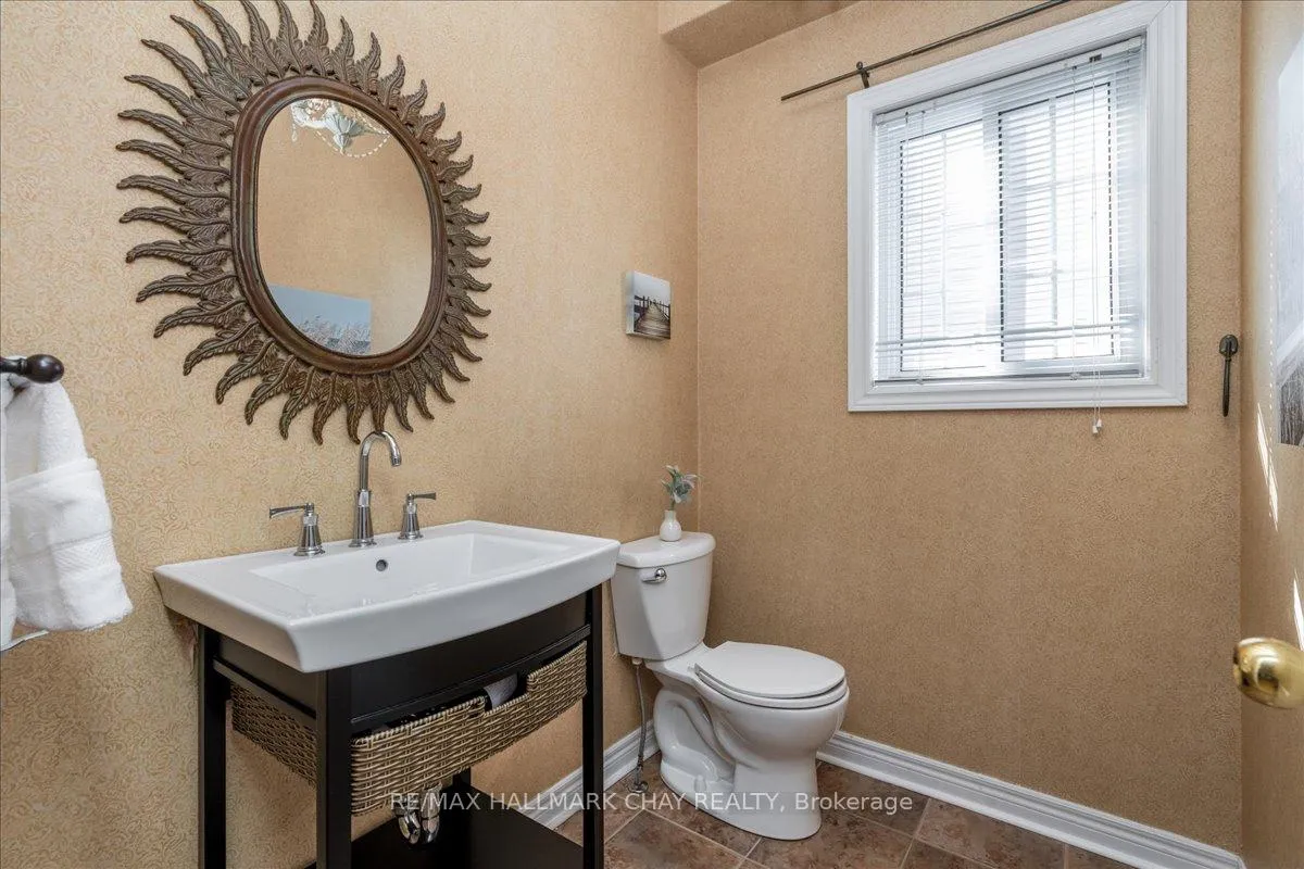 Photo 14 of 11 Sovereign's Gate, Barrie, Innis-Shore — HOMEH