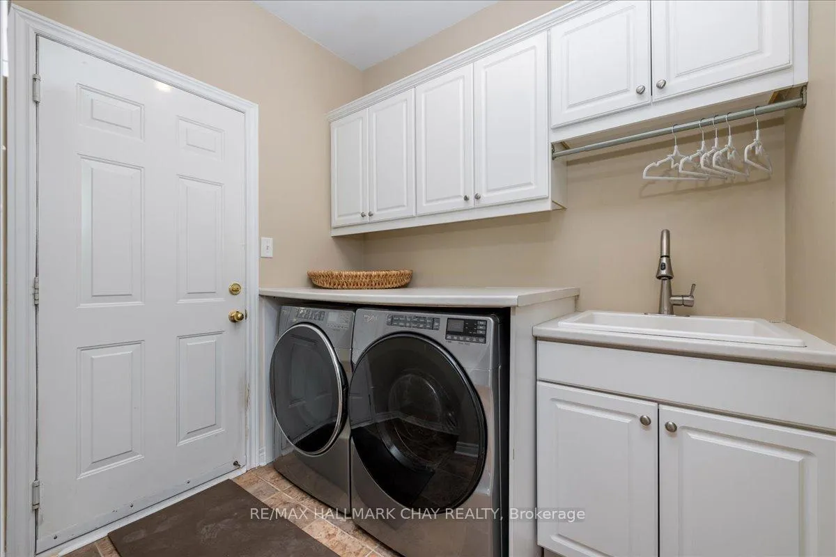 Photo 15 of 11 Sovereign's Gate, Barrie, Innis-Shore — HOMEH