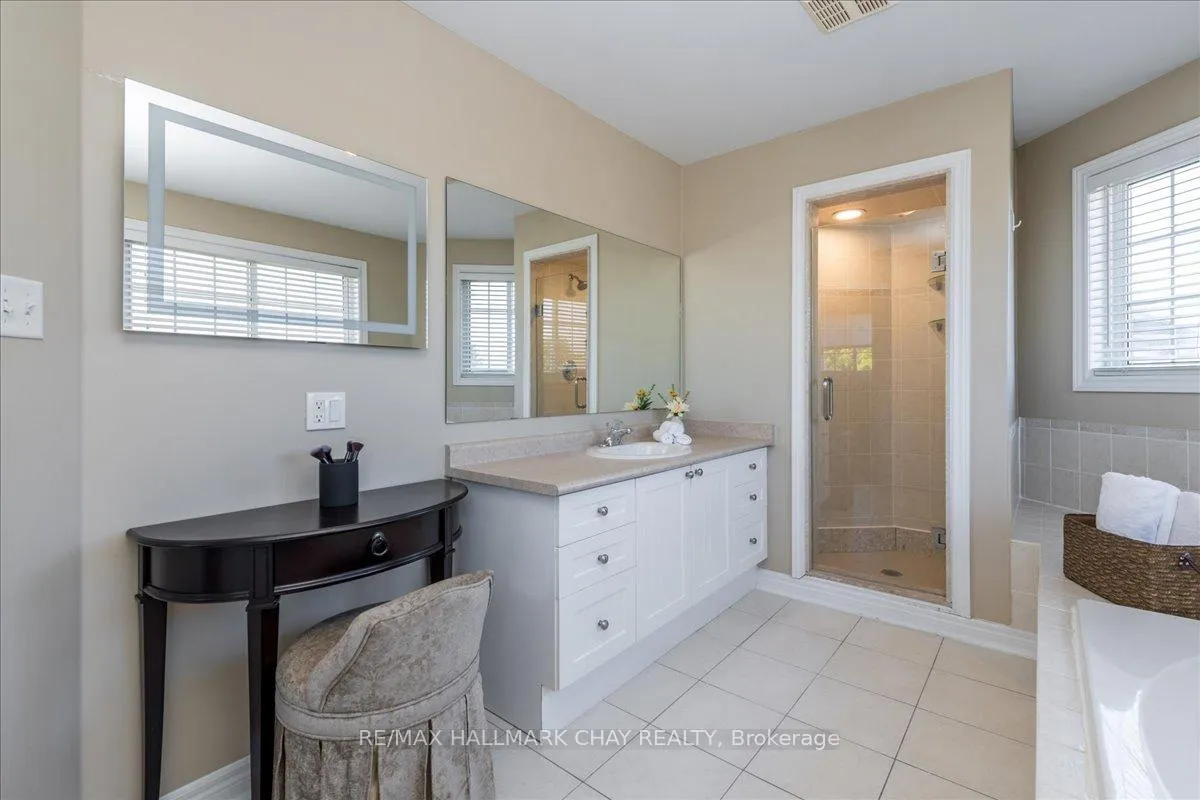 Photo 19 of 11 Sovereign's Gate, Barrie, Innis-Shore — HOMEH