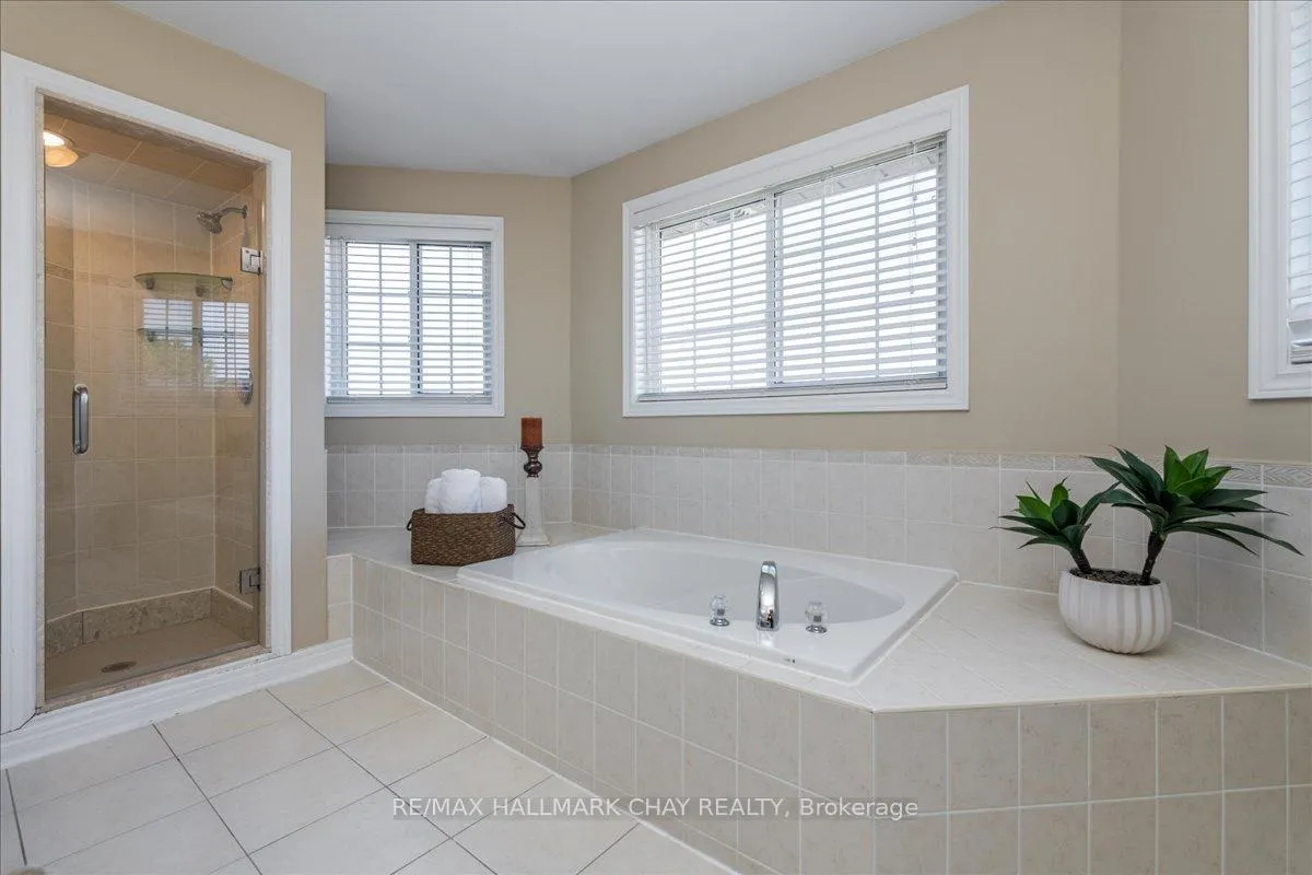 Photo 20 of 11 Sovereign's Gate, Barrie, Innis-Shore — HOMEH