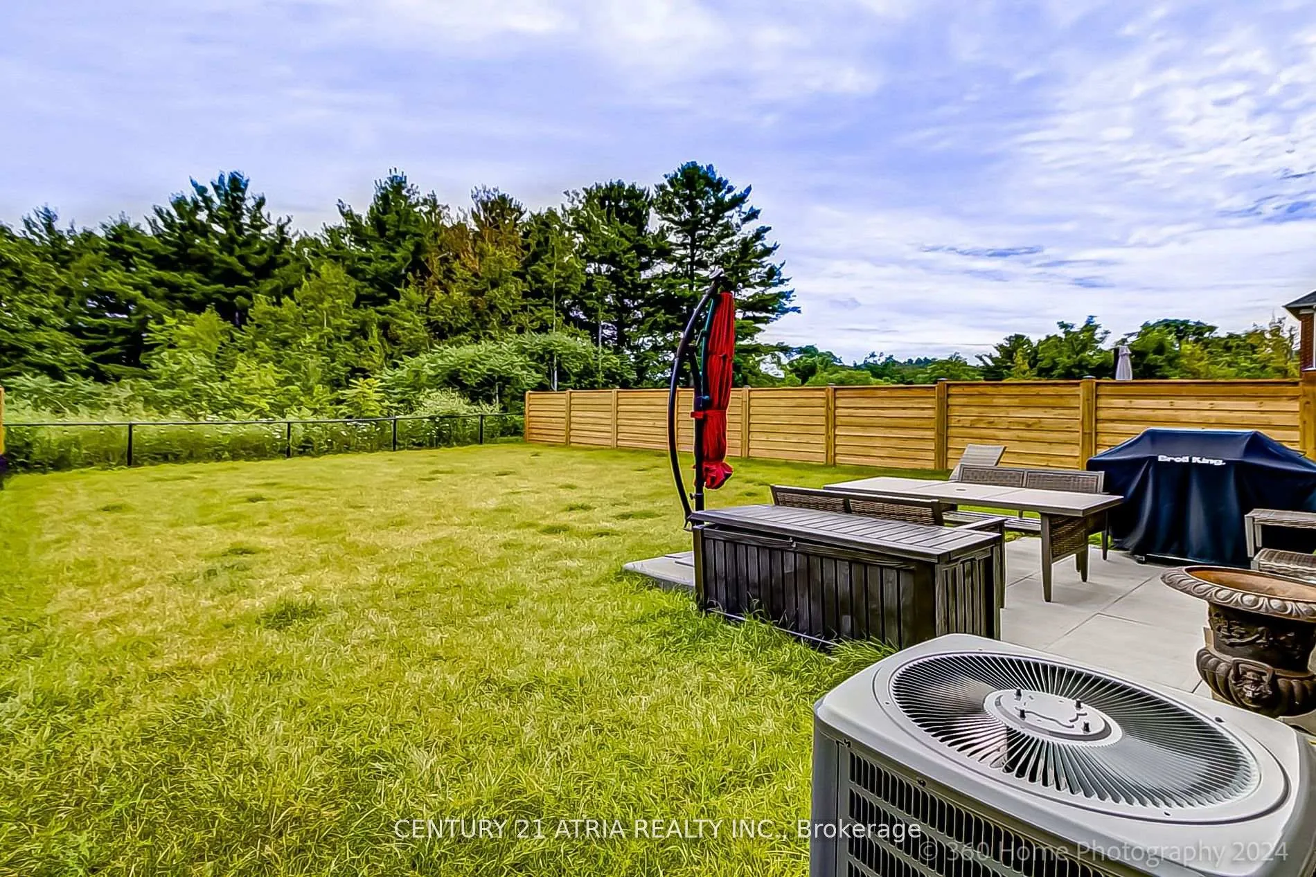 Photo 3 of 51 Woodhaven Avenue, Aurora, Aurora Estates — HOMEH