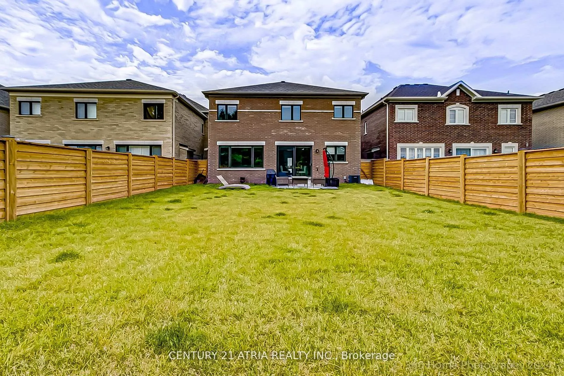 Photo 4 of 51 Woodhaven Avenue, Aurora, Aurora Estates — HOMEH