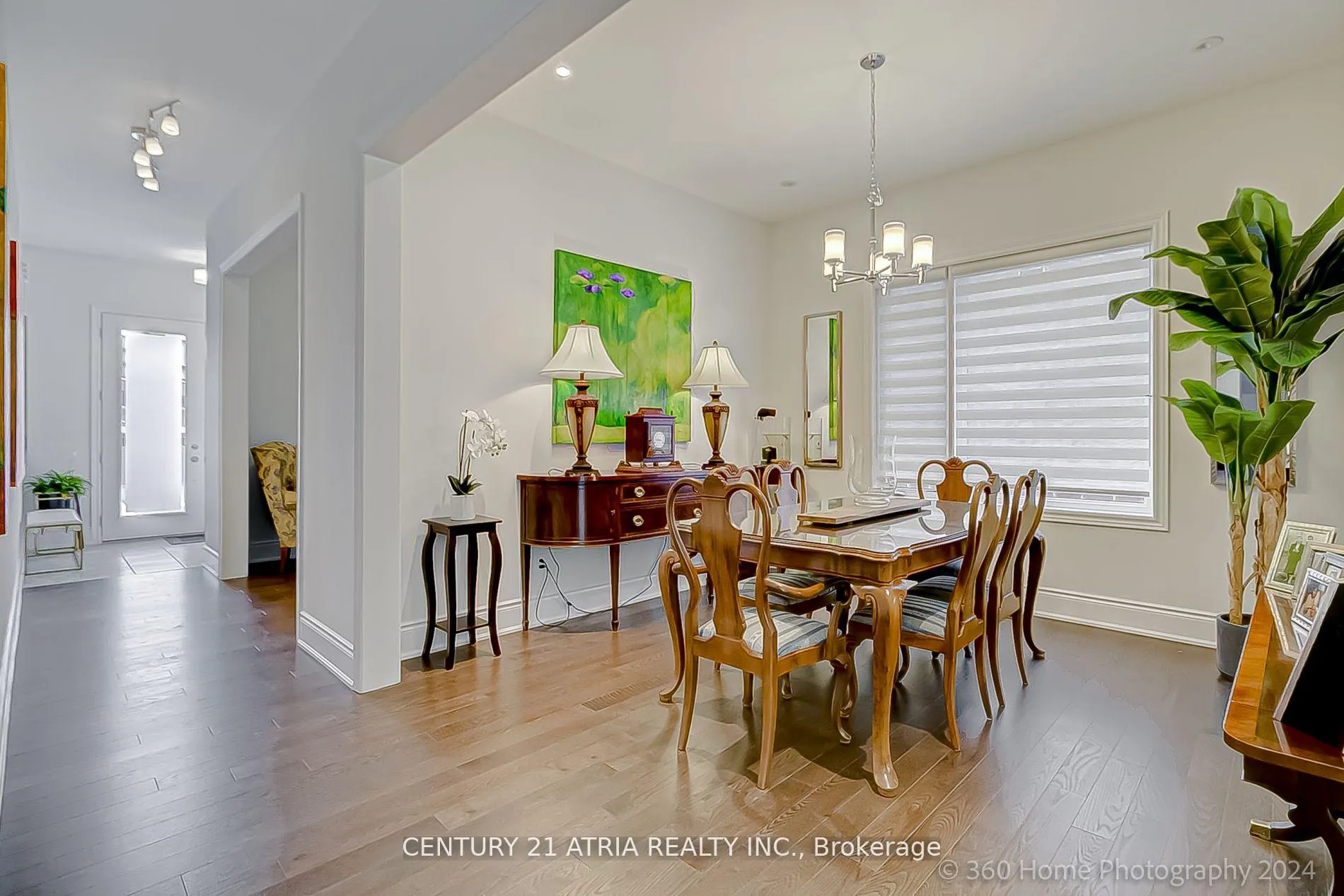 Photo 9 of 51 Woodhaven Avenue, Aurora, Aurora Estates — HOMEH