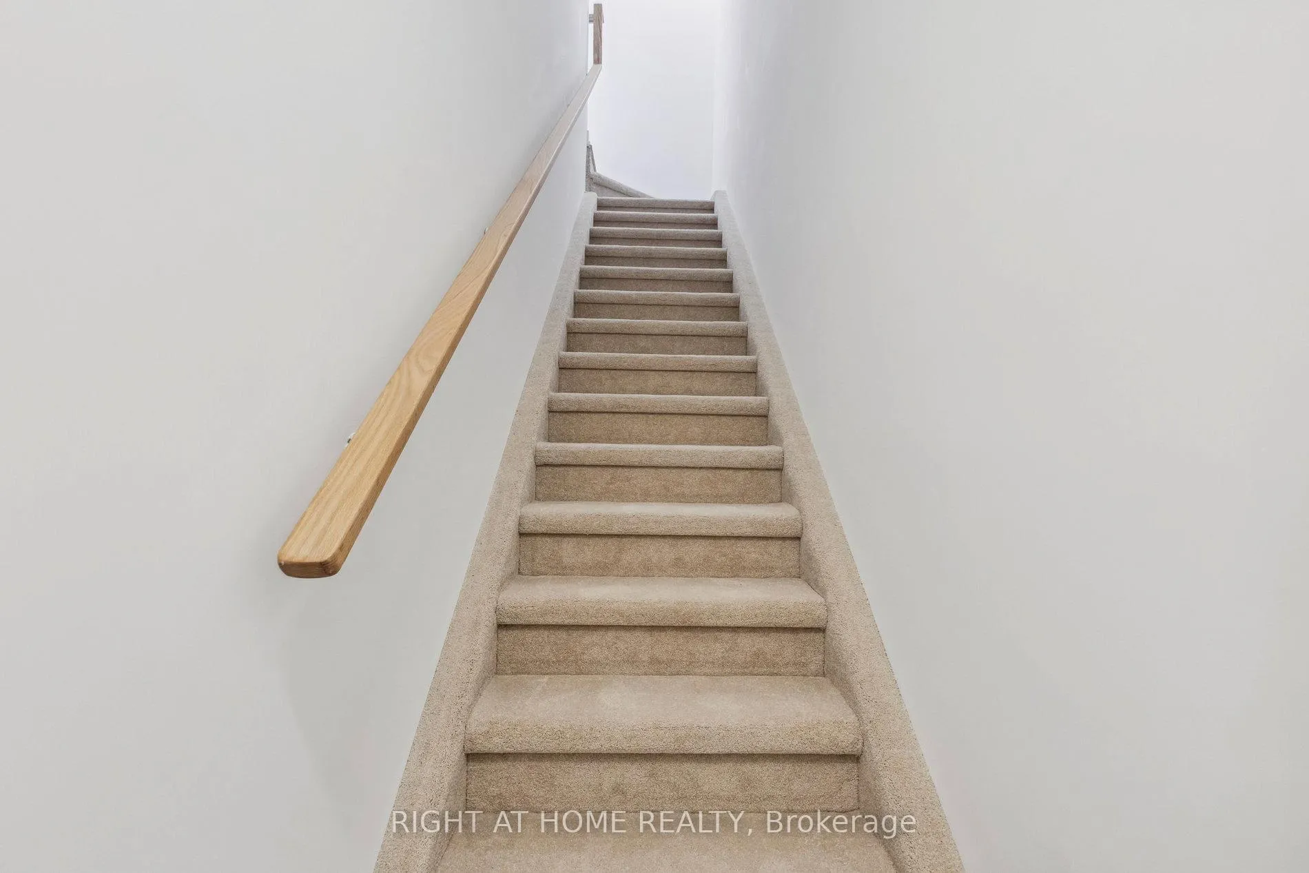 Photo 5 of Unit M23, 40 Palace Street, Kitchener — HOMEH