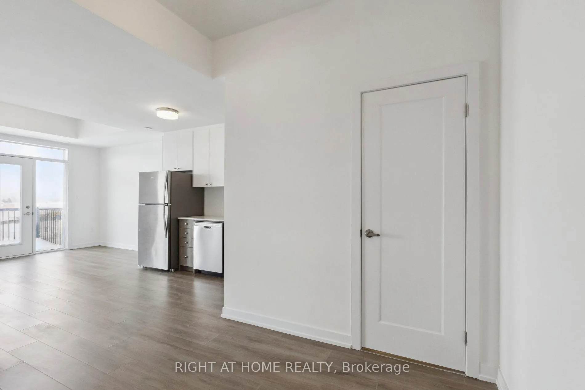 Photo 6 of Unit M23, 40 Palace Street, Kitchener — HOMEH