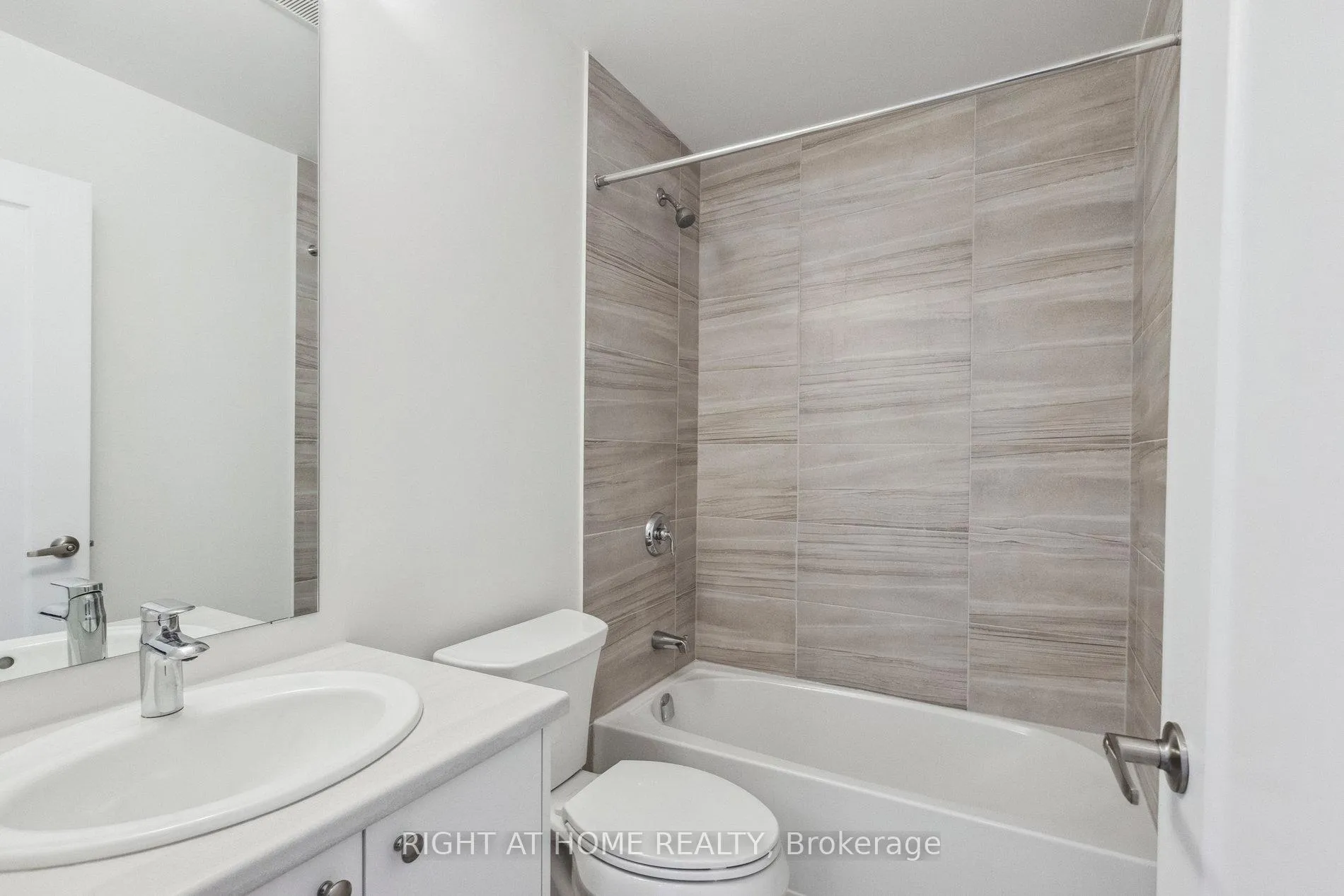 Photo 26 of Unit M23, 40 Palace Street, Kitchener — HOMEH
