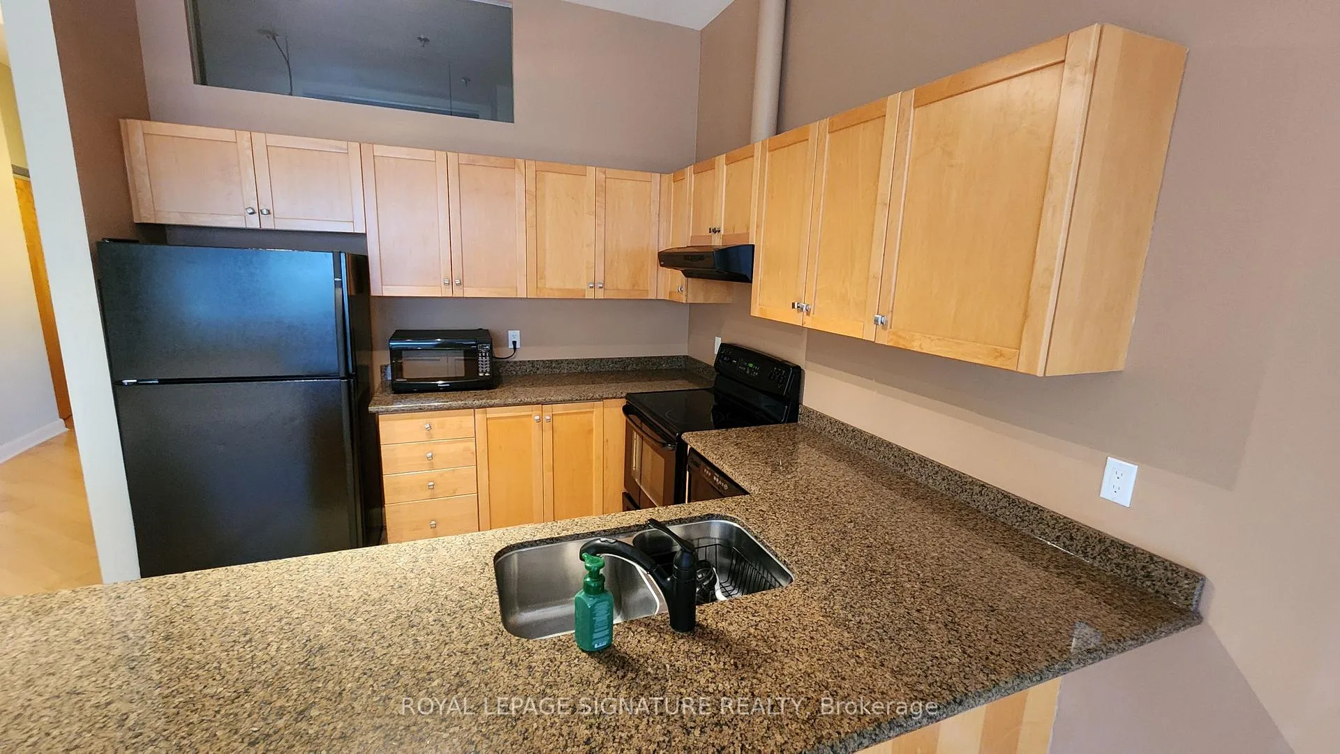 Photo 2 of Unit 601, 700 King Street W, Toronto, Niagara — HOMEH