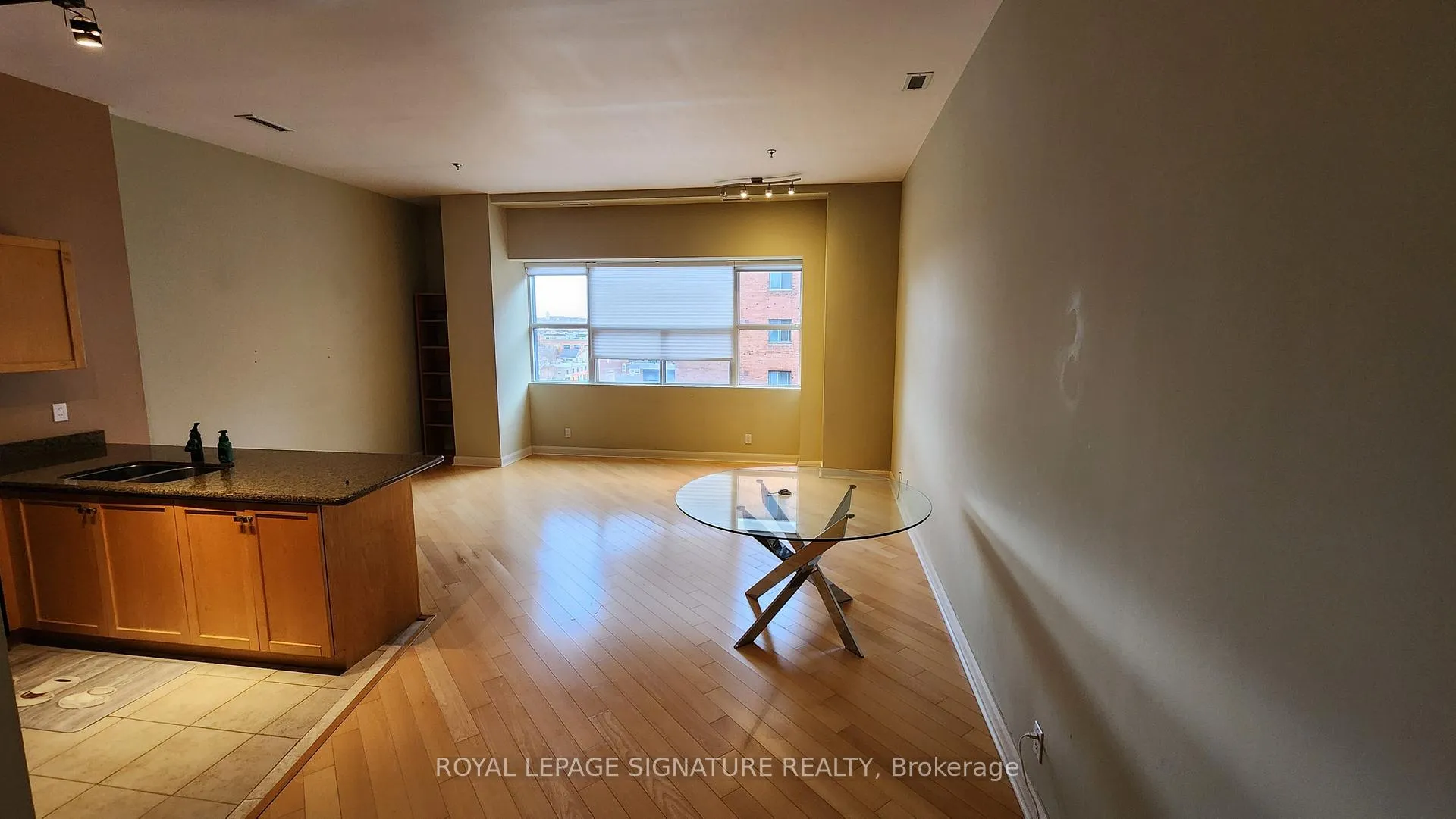 Photo 14 of Unit 601, 700 King Street W, Toronto, Niagara — HOMEH