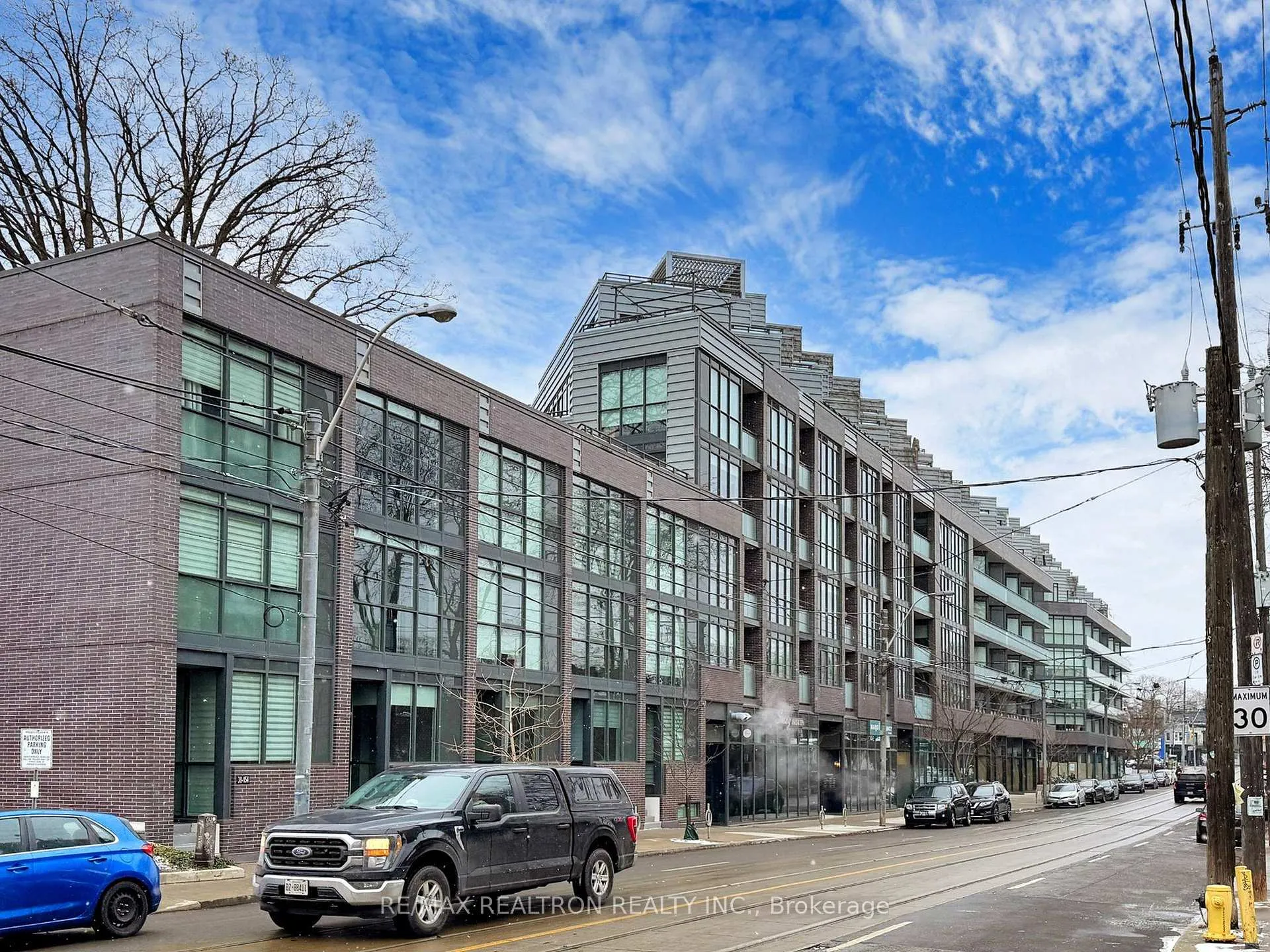 Photo 2 of Unit 302, 36 Howard Park Avenue, Toronto, Roncesvalles — HOMEH