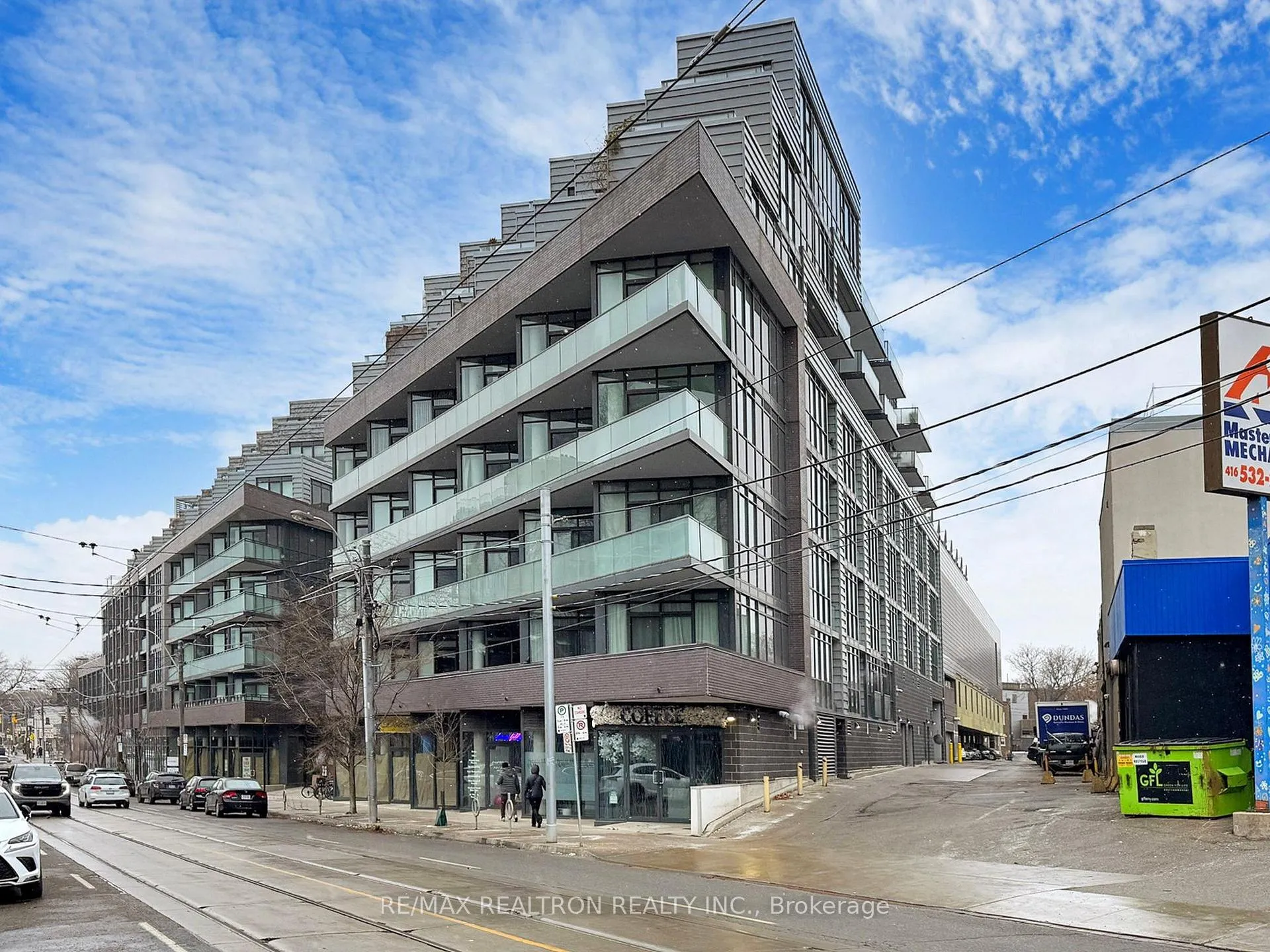 Photo 3 of Unit 302, 36 Howard Park Avenue, Toronto, Roncesvalles — HOMEH