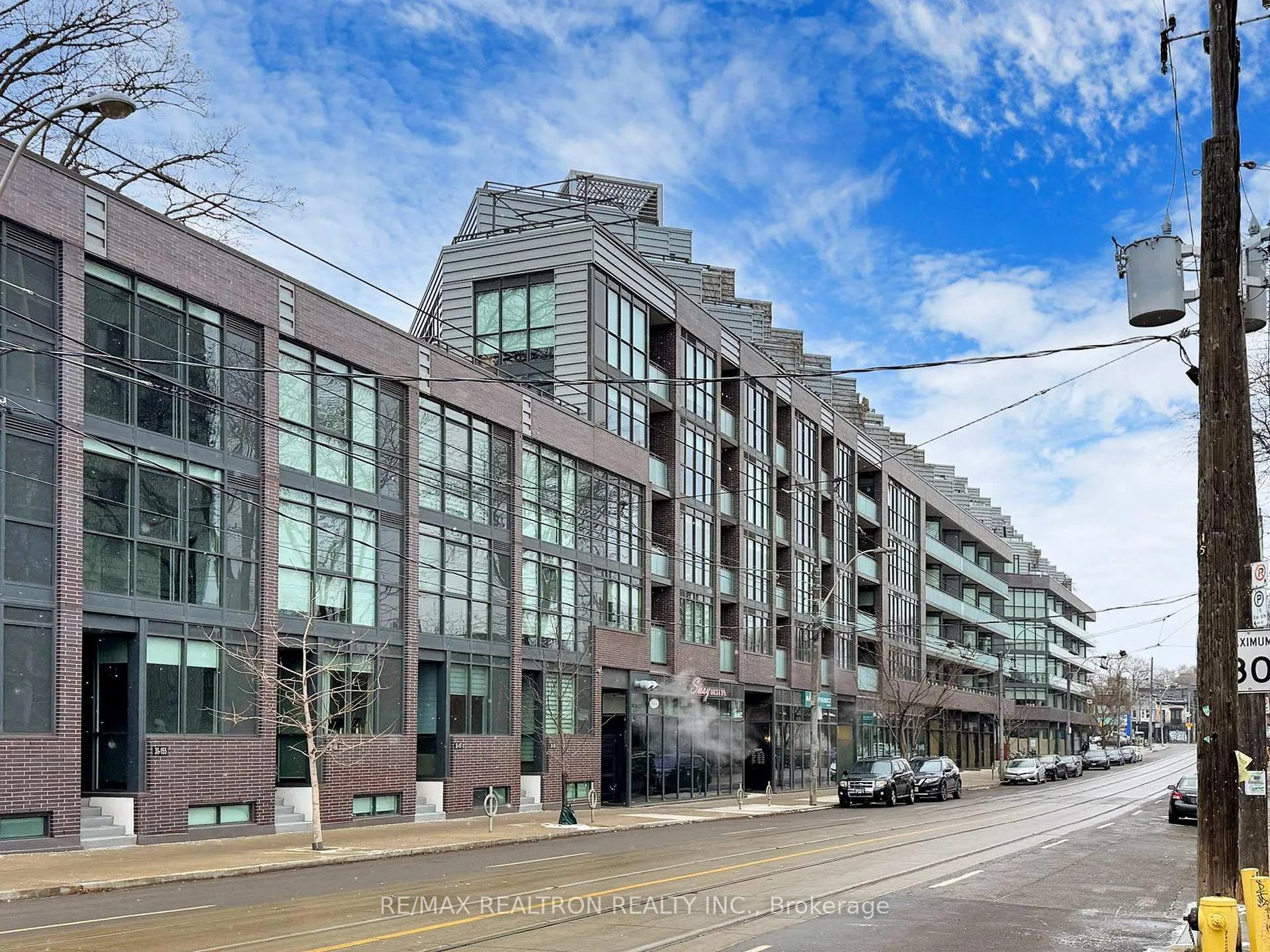 Photo 4 of Unit 302, 36 Howard Park Avenue, Toronto, Roncesvalles — HOMEH