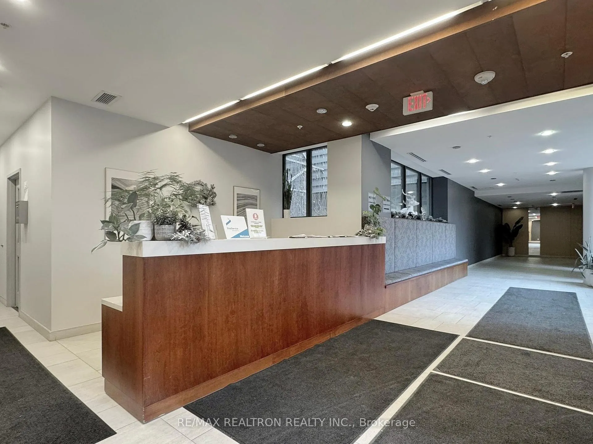 Photo 6 of Unit 302, 36 Howard Park Avenue, Toronto, Roncesvalles — HOMEH