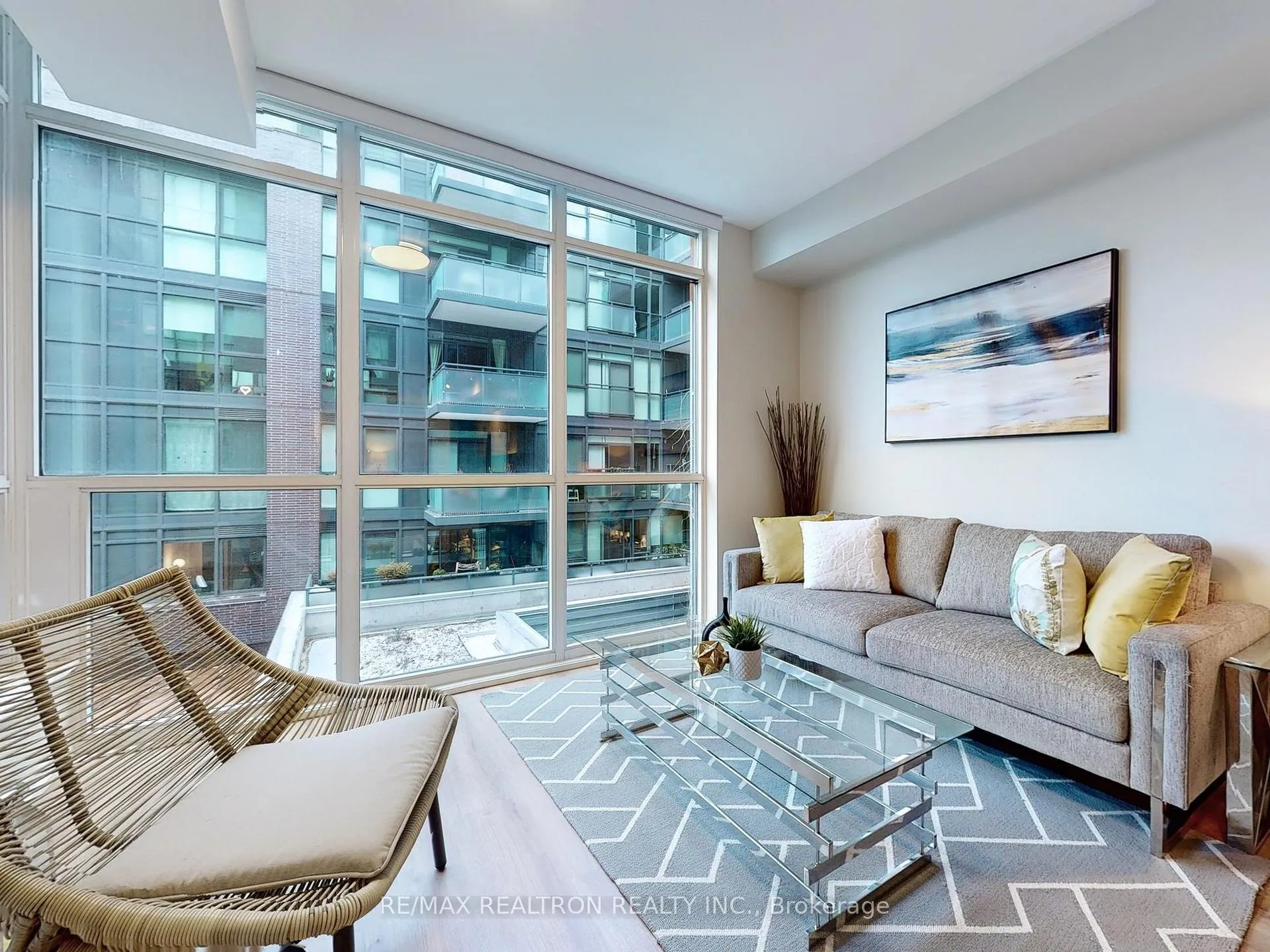 Photo 7 of Unit 302, 36 Howard Park Avenue, Toronto, Roncesvalles — HOMEH