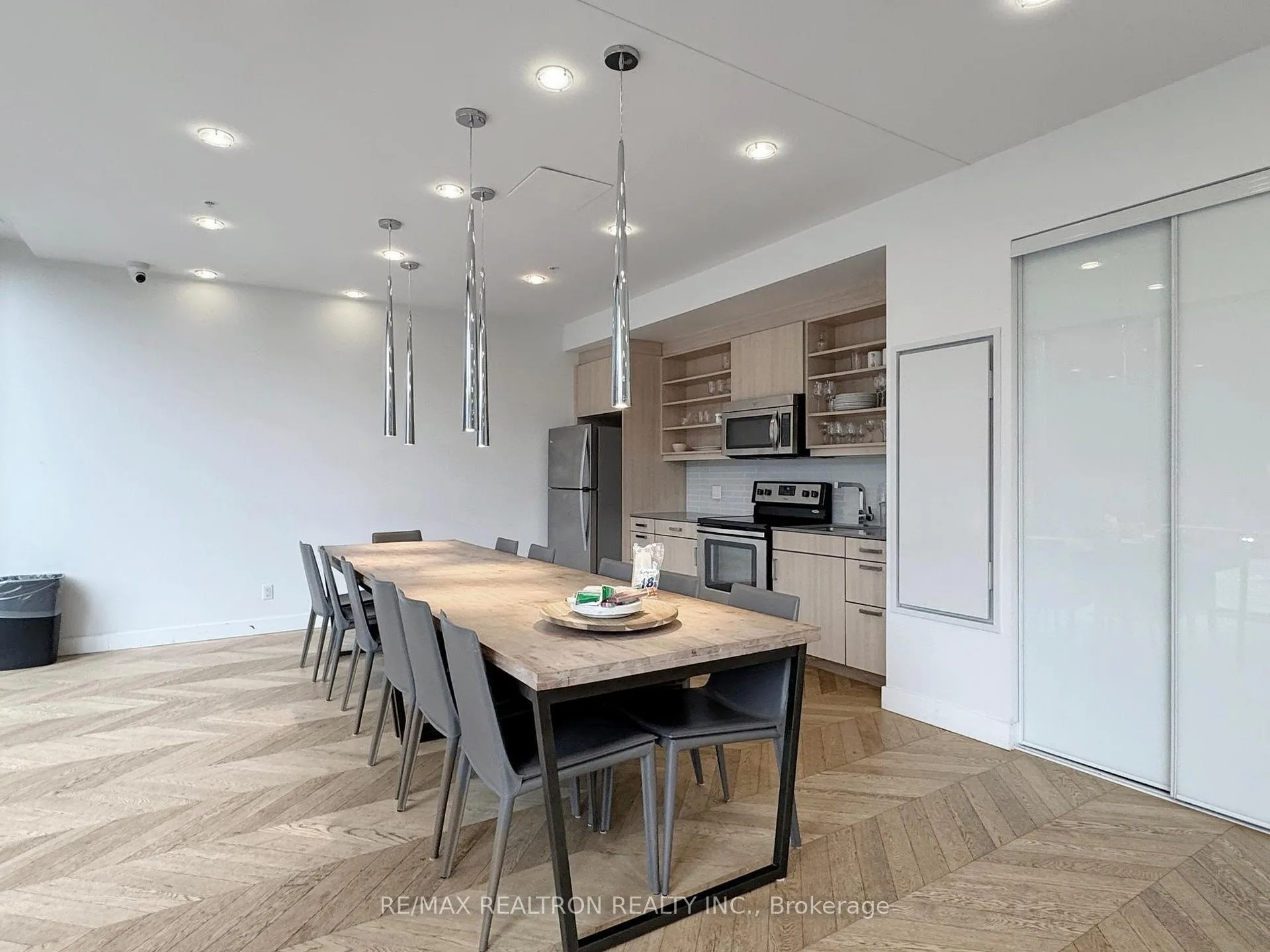 Photo 34 of Unit 302, 36 Howard Park Avenue, Toronto, Roncesvalles — HOMEH