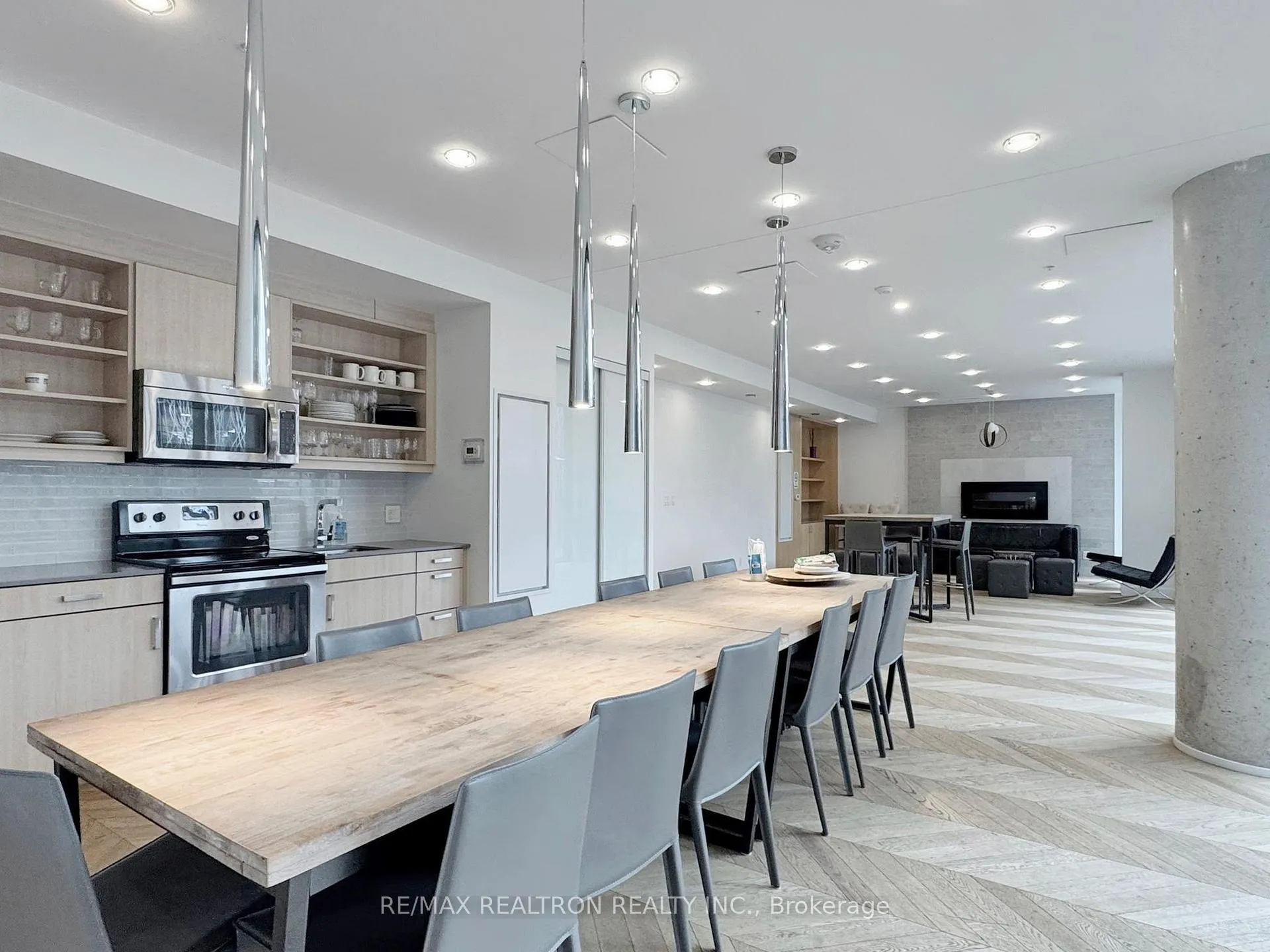 Photo 36 of Unit 302, 36 Howard Park Avenue, Toronto, Roncesvalles — HOMEH